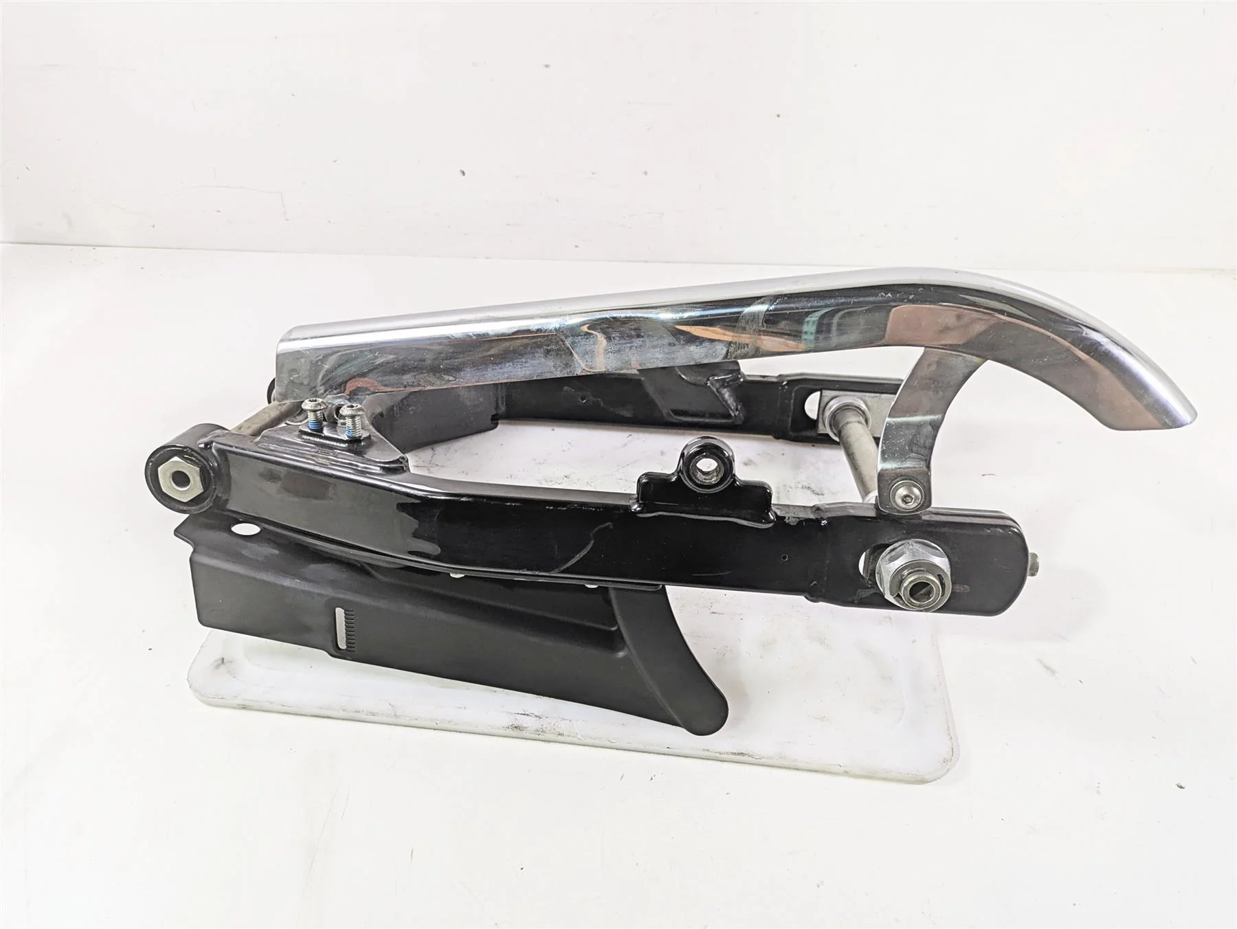 2008 Harley FXDL Dyna Low Rider 105TH Rear Swingarm & Belt Guards 47820-06 - Image 3