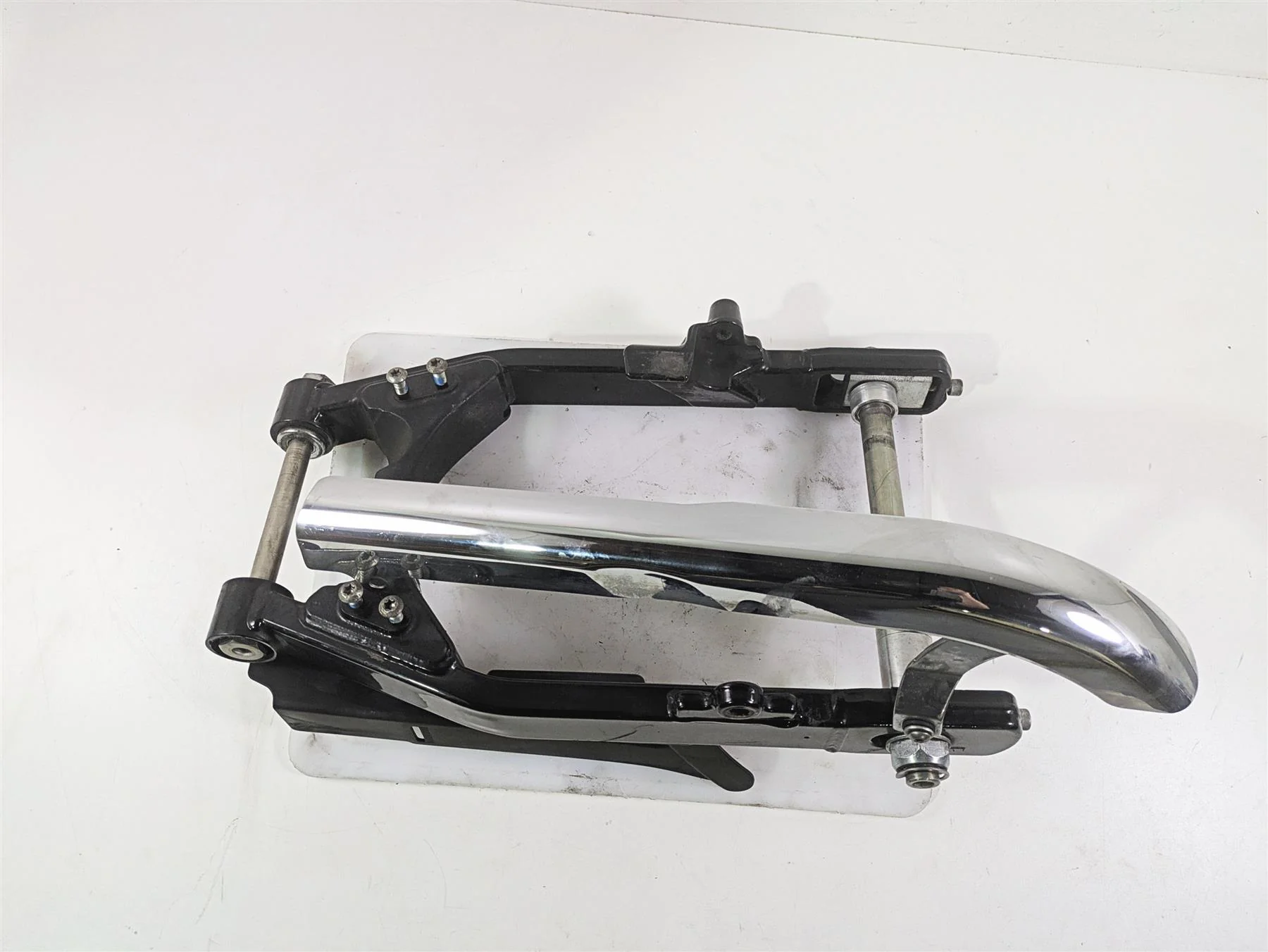 2008 Harley FXDL Dyna Low Rider 105TH Rear Swingarm & Belt Guards 47820-06 - Image 5