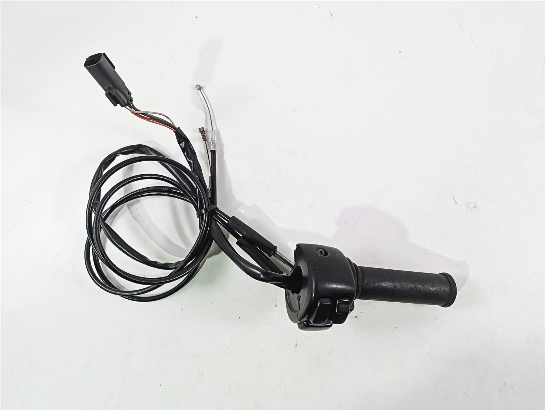 2008 Harley FXDL Dyna Low Rider 105TH Right Hand Control Switch 71591-00 - Image 5