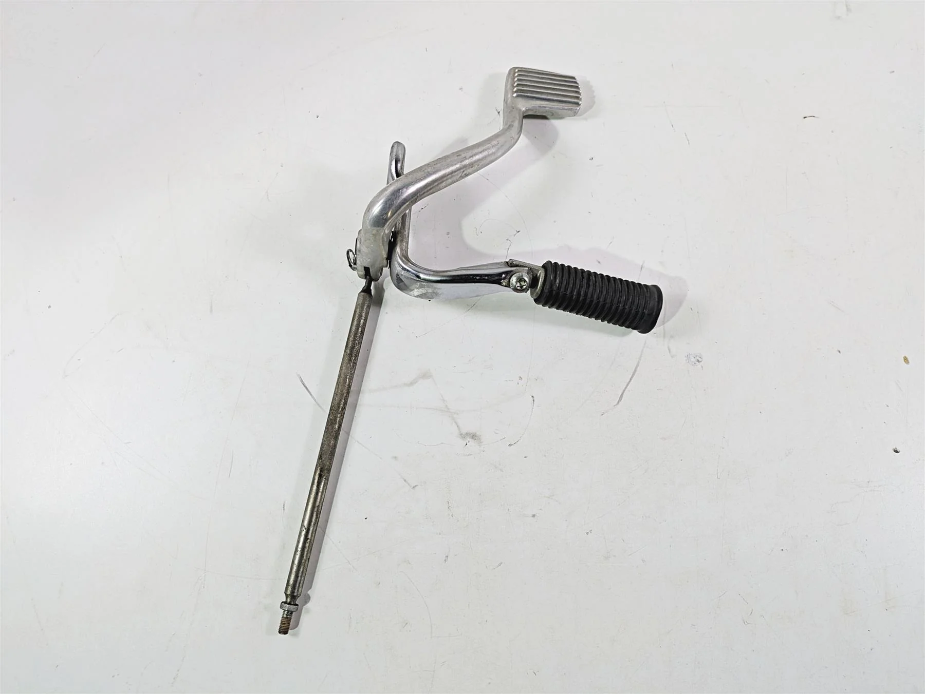 2008 Harley FXDL Dyna Low Rider 105TH Right Rider Footpeg Brake Pedal 50649-90 - Image 4