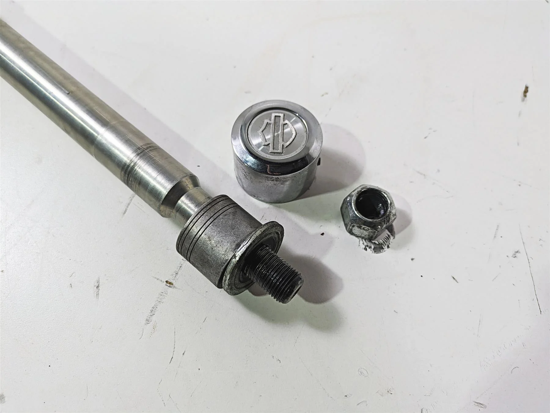 2008 Harley Touring FLHTCU E-Glide 105TH Front Axle Wheel Spindle 1" 41547-07A - Image 11