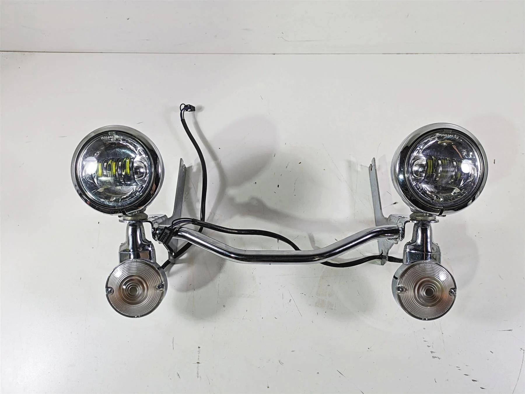 2008 Harley Touring FLHTCU E-Glide 105TH Front Blinker Spot Light Bar 68712-94A
