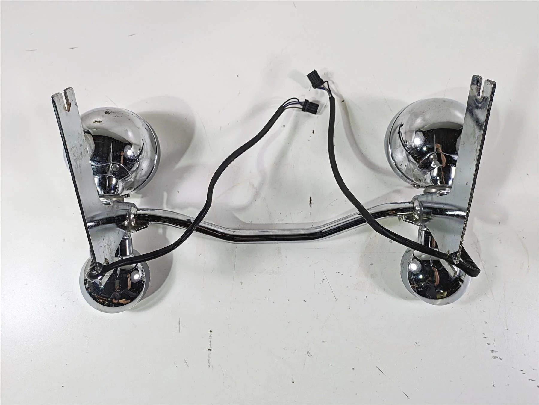 2008 Harley Touring FLHTCU E-Glide 105TH Front Blinker Spot Light Bar 68712-94A - Image 2