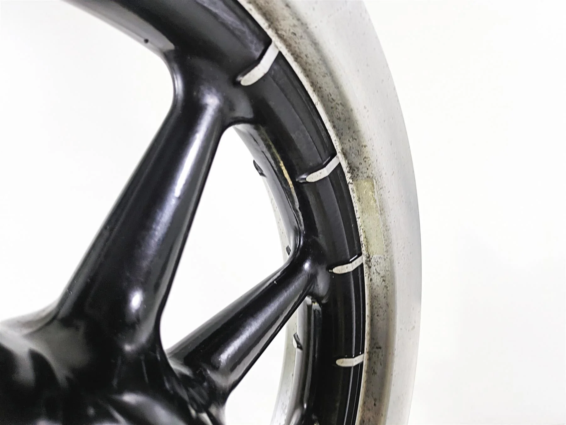 2008 Harley Touring FLHTCU E-Glide 105TH Front Wheel Rim 9 Spoke 16x3 41085-08 - Image 8