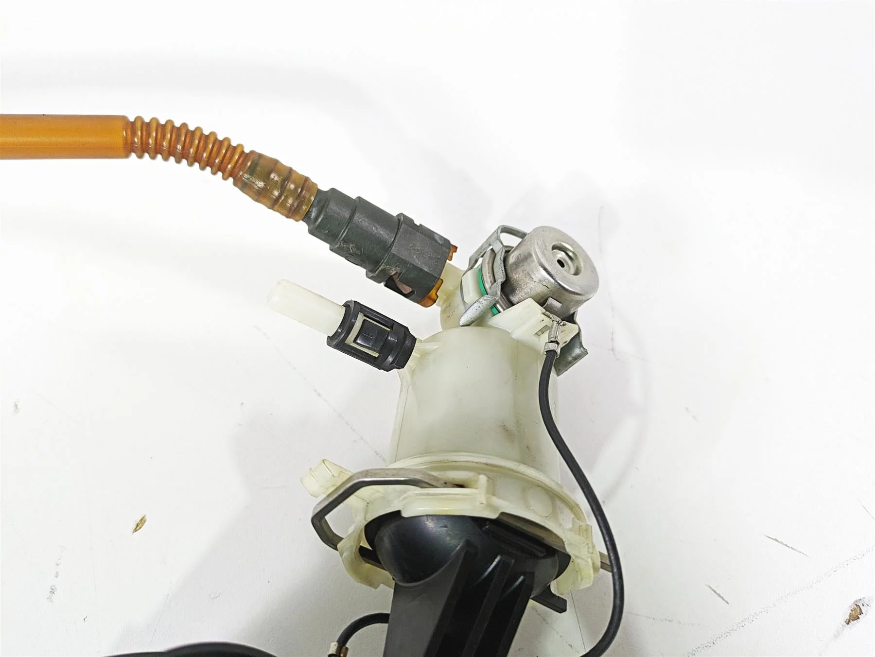 2008 Harley Touring FLHTCU E-Glide 105TH Fuel Gas Petrol Pump 75069-08 - Image 10