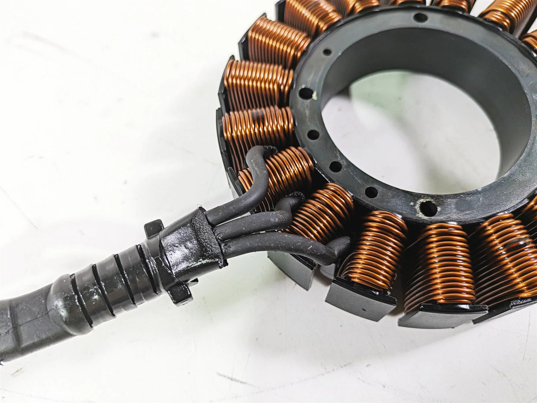 2008 Harley Touring FLHTCU E-Glide 105TH Ignition Alternator Stator 29987-06D - Image 7