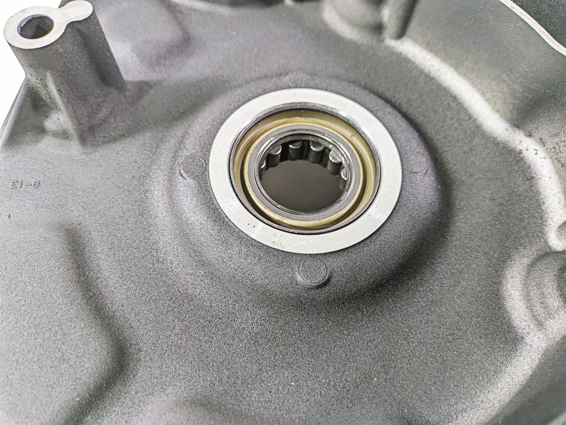 2008 Harley Touring FLHTCU E-Glide 105TH Inner Primary Drive Cover 60677-07 - Image 3