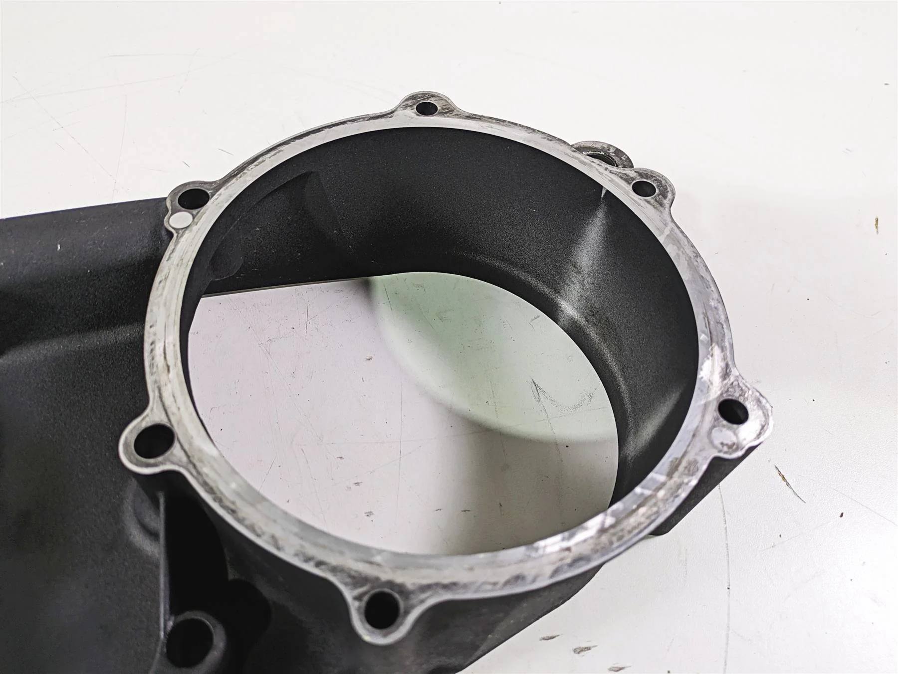 2008 Harley Touring FLHTCU E-Glide 105TH Inner Primary Drive Cover 60677-07 - Image 5