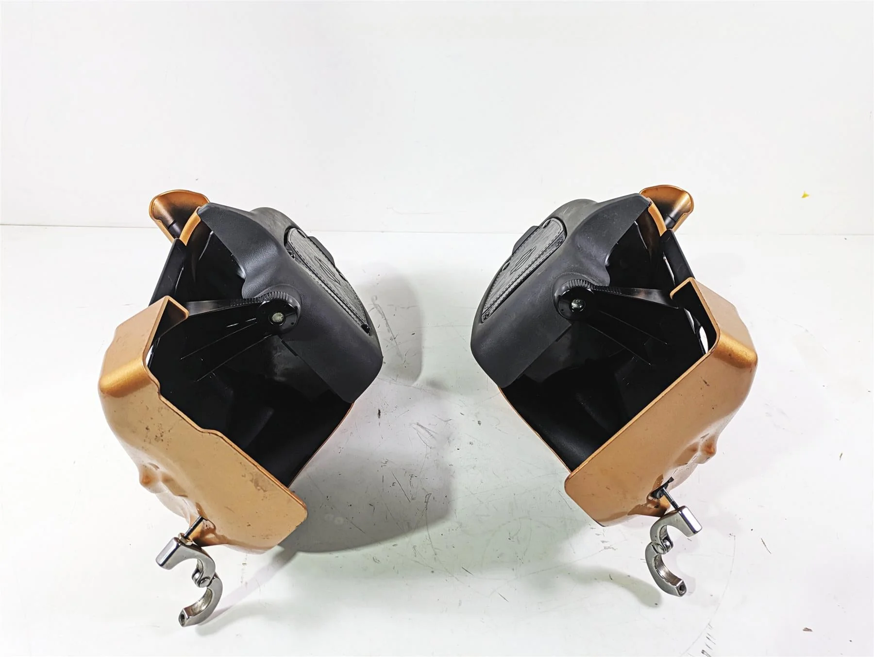 2008 Harley Touring FLHTCU E-Glide 105TH Lower Leg Fairing Set 58887-08 58837-08 - Image 11