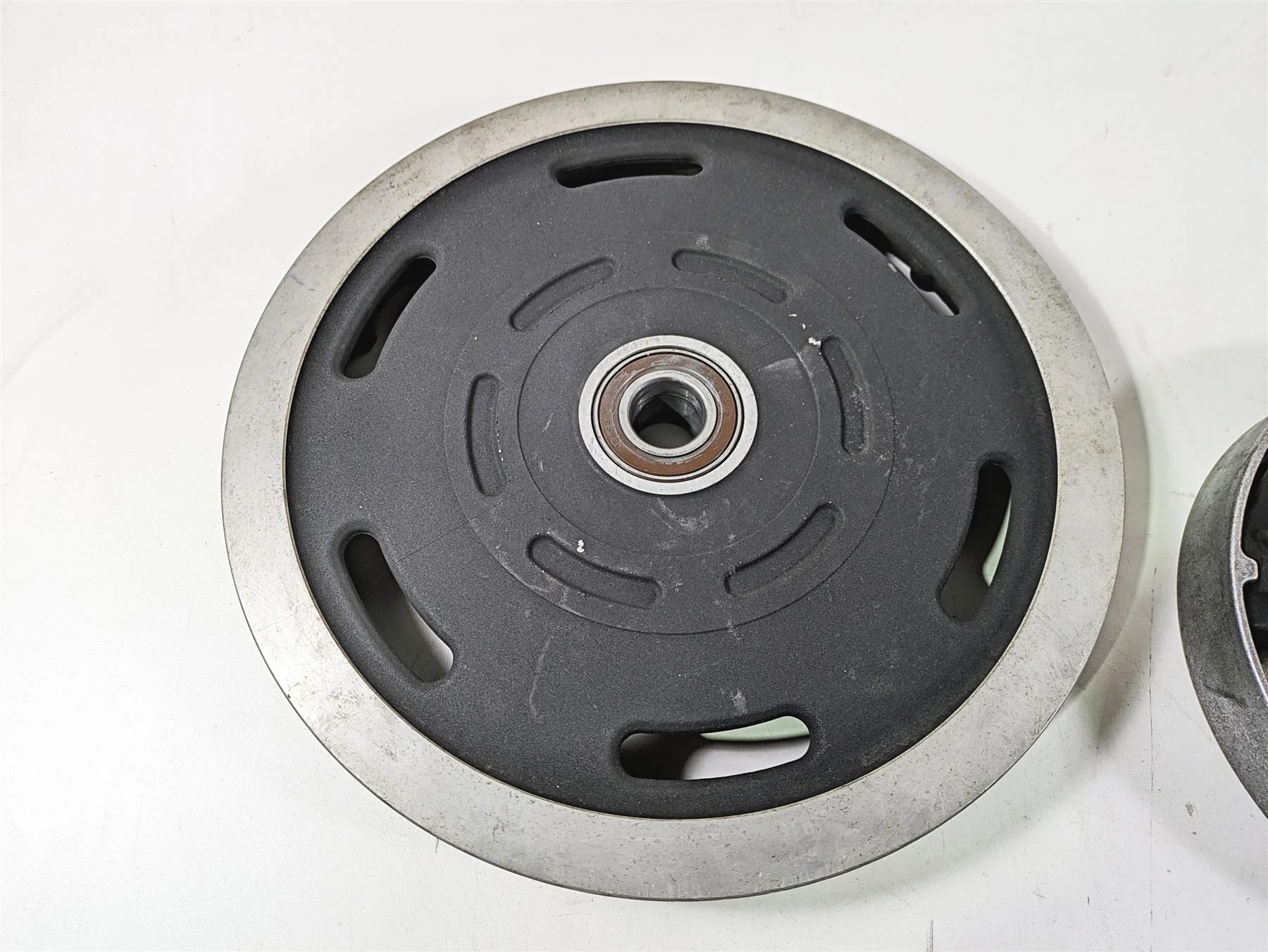 2008 Harley Touring FLHTCU E-Glide 105TH Rear 66T Drive Belt Pulley 37781-08 - Image 4