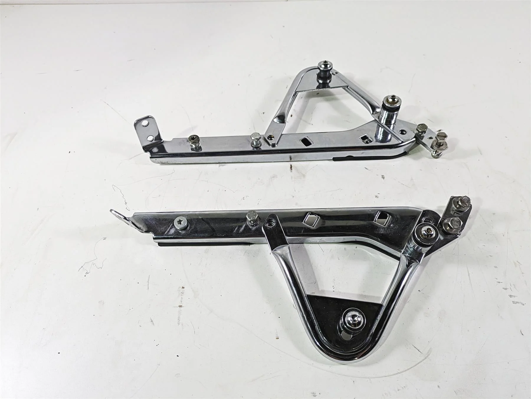 2008 Harley Touring FLHTCU E-Glide 105TH Rear Chrome Mount Rack Holder 90720-79C - Image 12