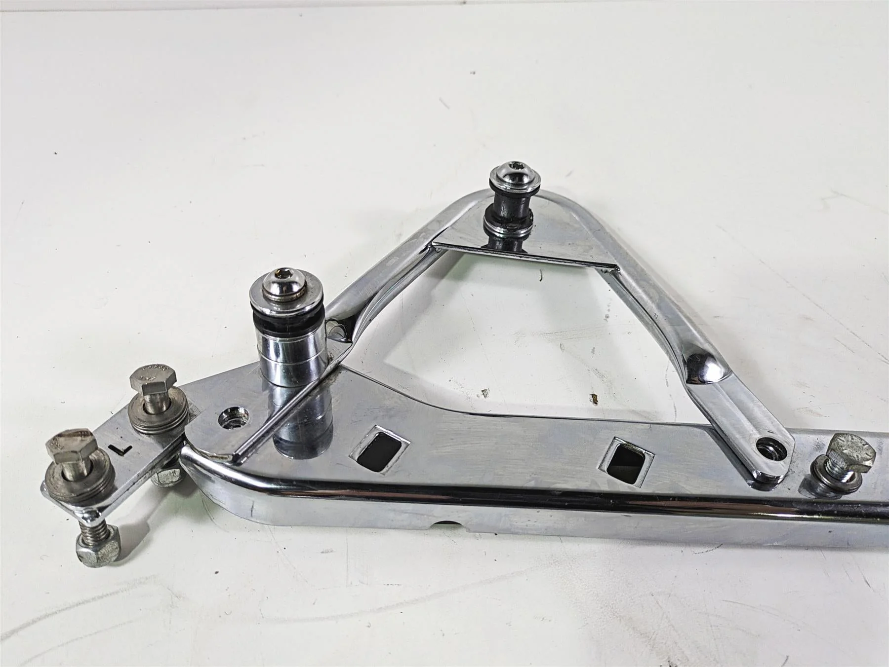 2008 Harley Touring FLHTCU E-Glide 105TH Rear Chrome Mount Rack Holder 90720-79C - Image 2