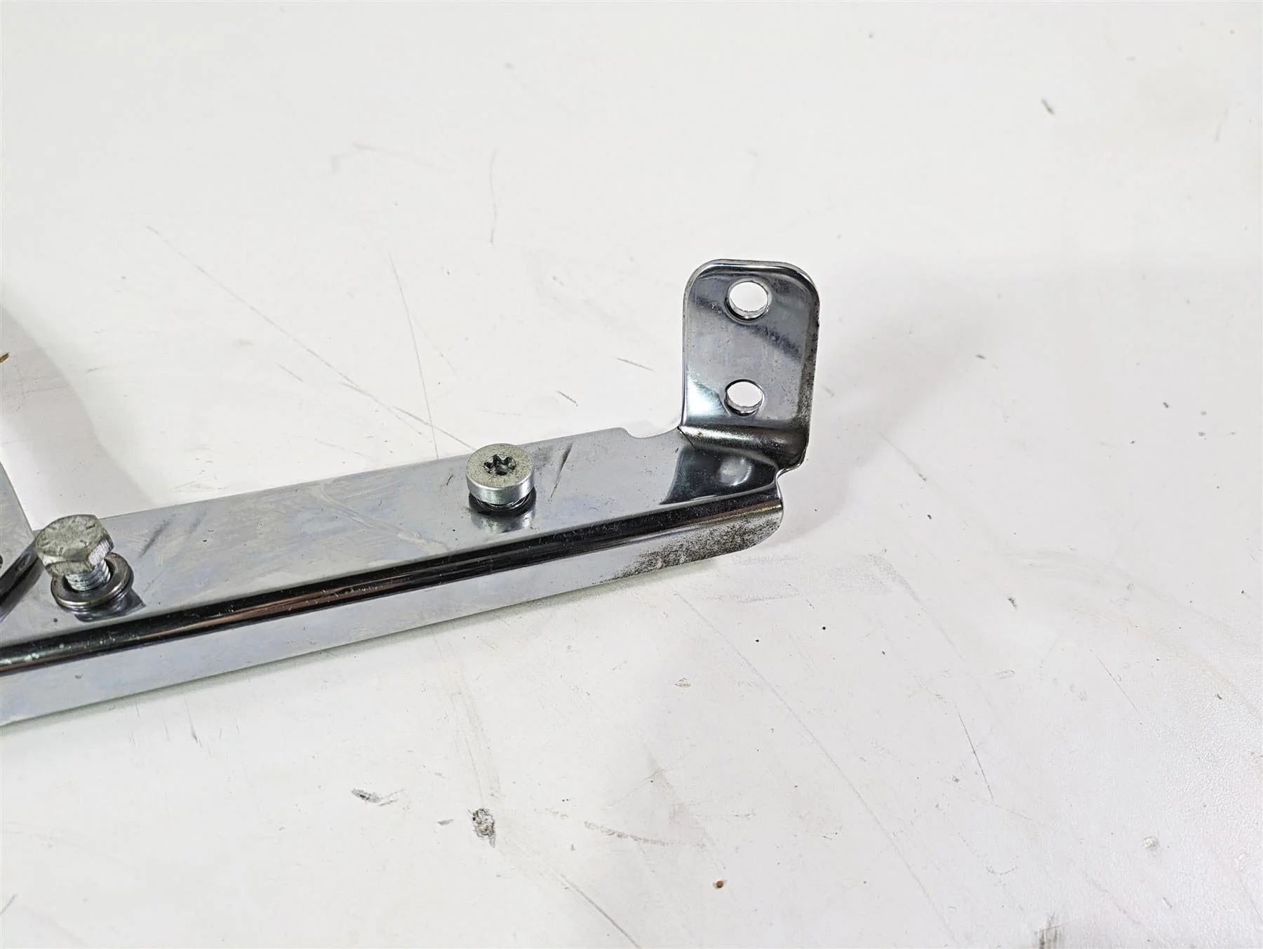 2008 Harley Touring FLHTCU E-Glide 105TH Rear Chrome Mount Rack Holder 90720-79C - Image 9