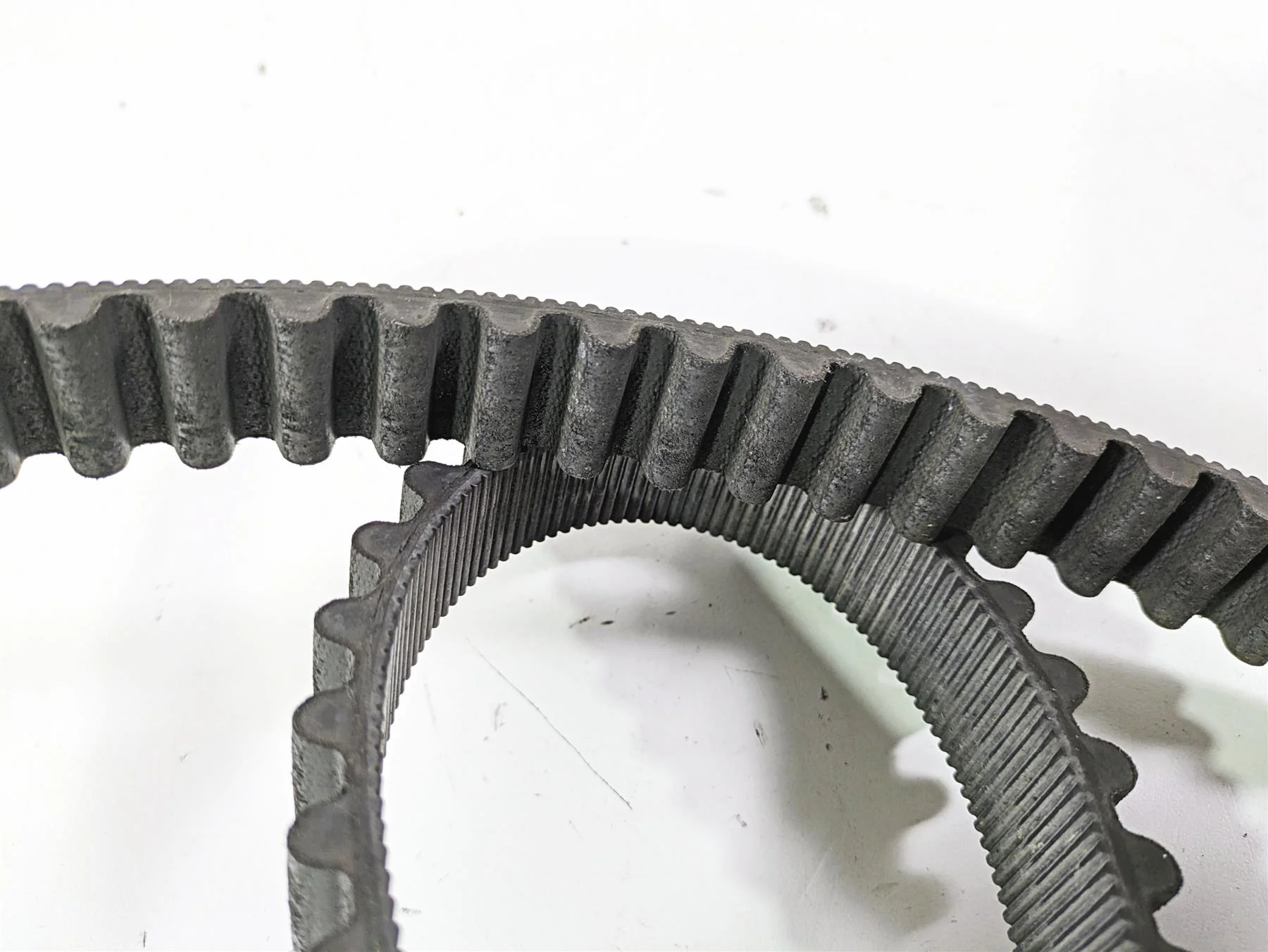 2008 Harley Touring FLHTCU E-Glide 105TH Rear Drive Belt 137T 1" 40024-07 - Image 12