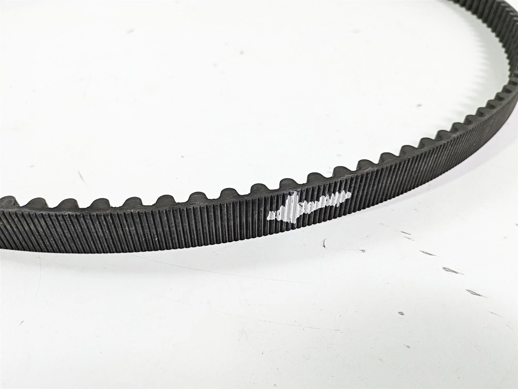 2008 Harley Touring FLHTCU E-Glide 105TH Rear Drive Belt 137T 1" 40024-07 - Image 3