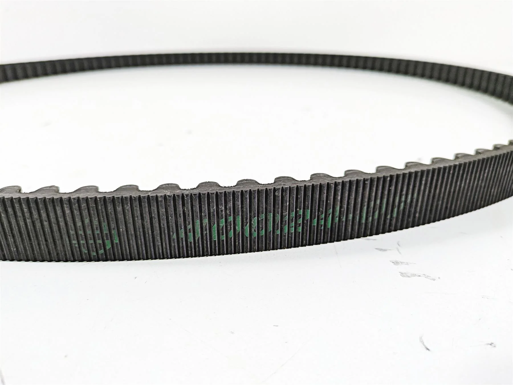2008 Harley Touring FLHTCU E-Glide 105TH Rear Drive Belt 137T 1" 40024-07 - Image 4