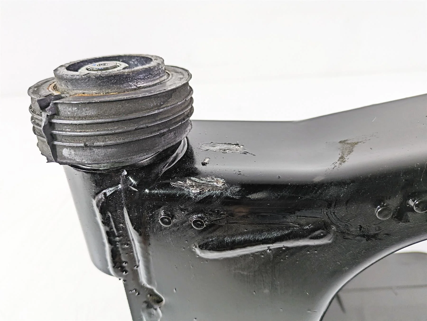 2008 Harley Touring FLHTCU E-Glide 105TH Rear Swingarm Swing Arm 47549-02A - Image 8