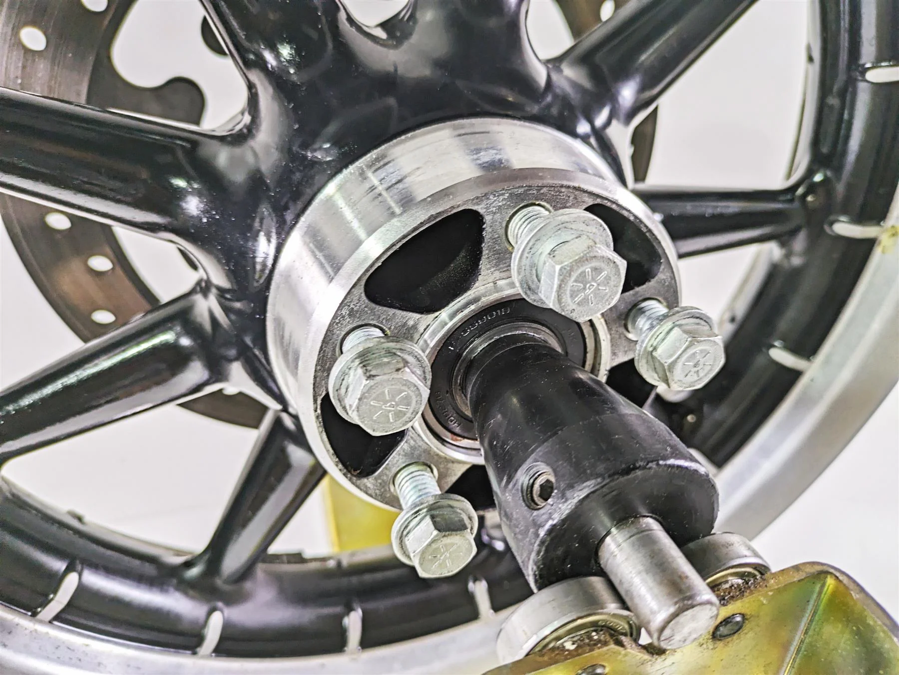2008 Harley Touring FLHTCU E-Glide 105TH Rear Wheel Rim 9 Spoke 16x3 43402-00B - Image 3