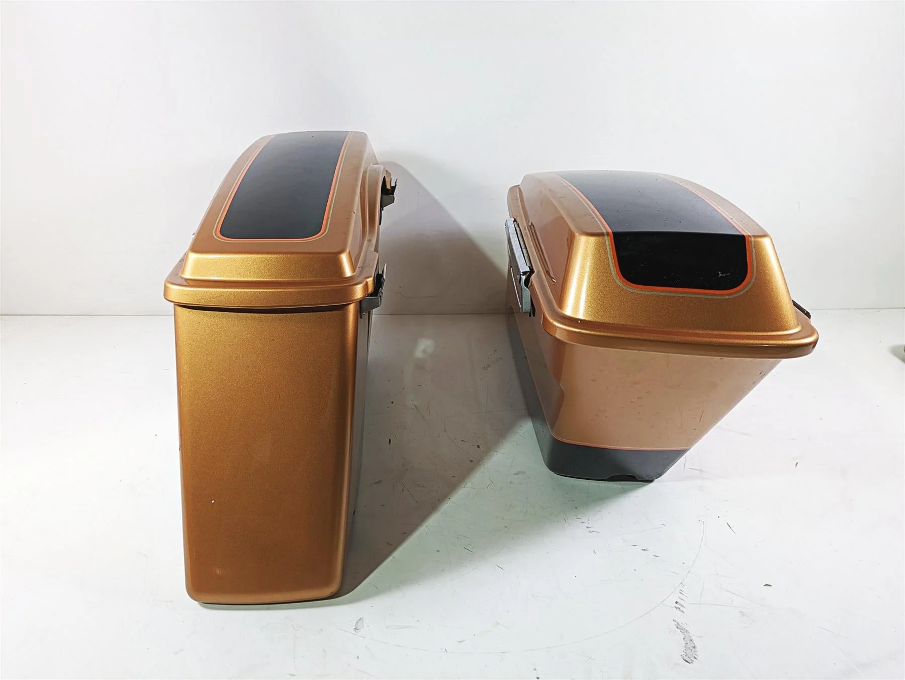 2008 Harley Touring FLHTCU E-Glide 105TH Saddlebag Saddle Bag Set 90752-93 - Image 3