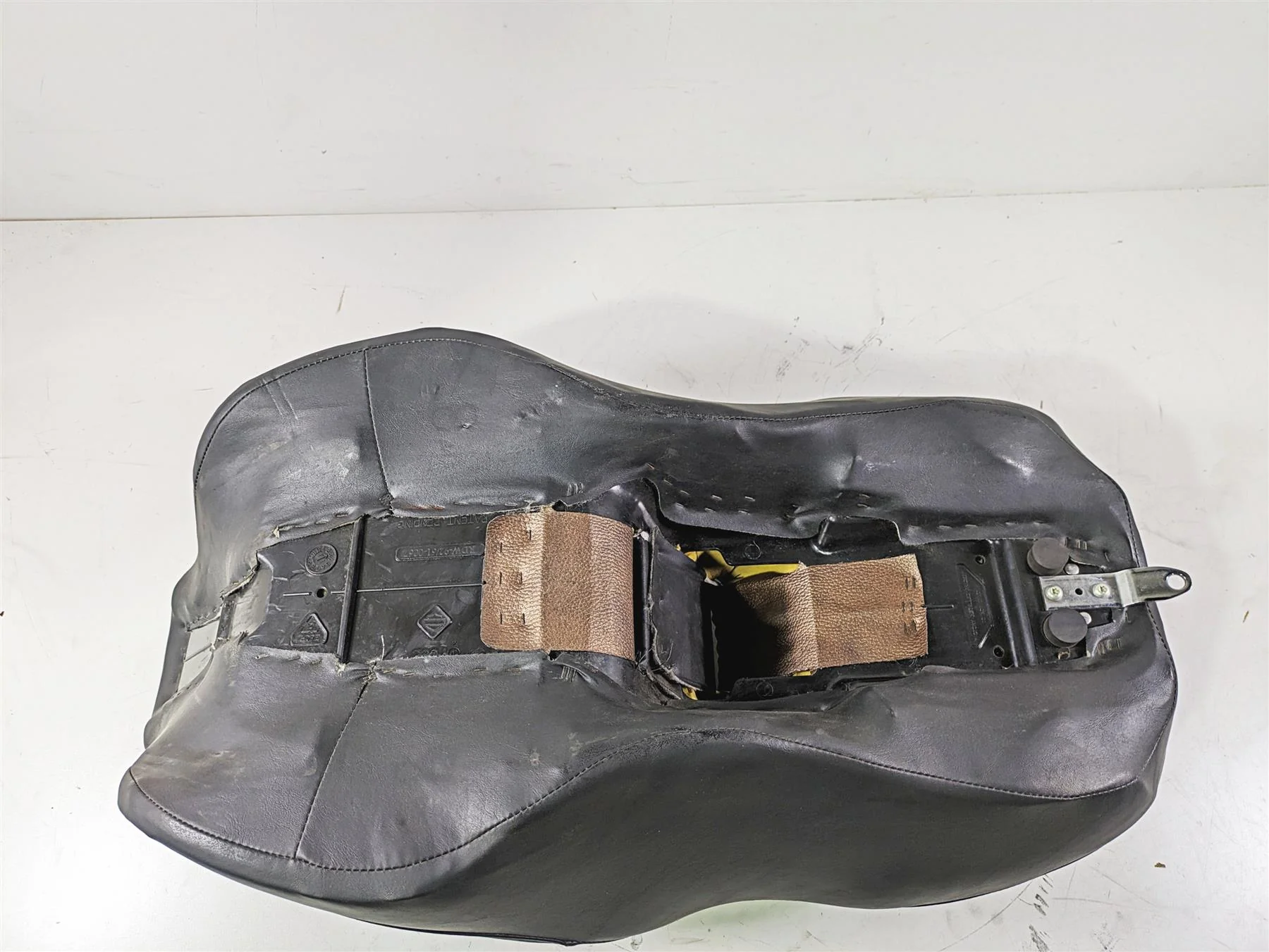 2008 Harley Touring FLHTCU E-Glide 105TH Seat Saddle 51794-08A - Image 7