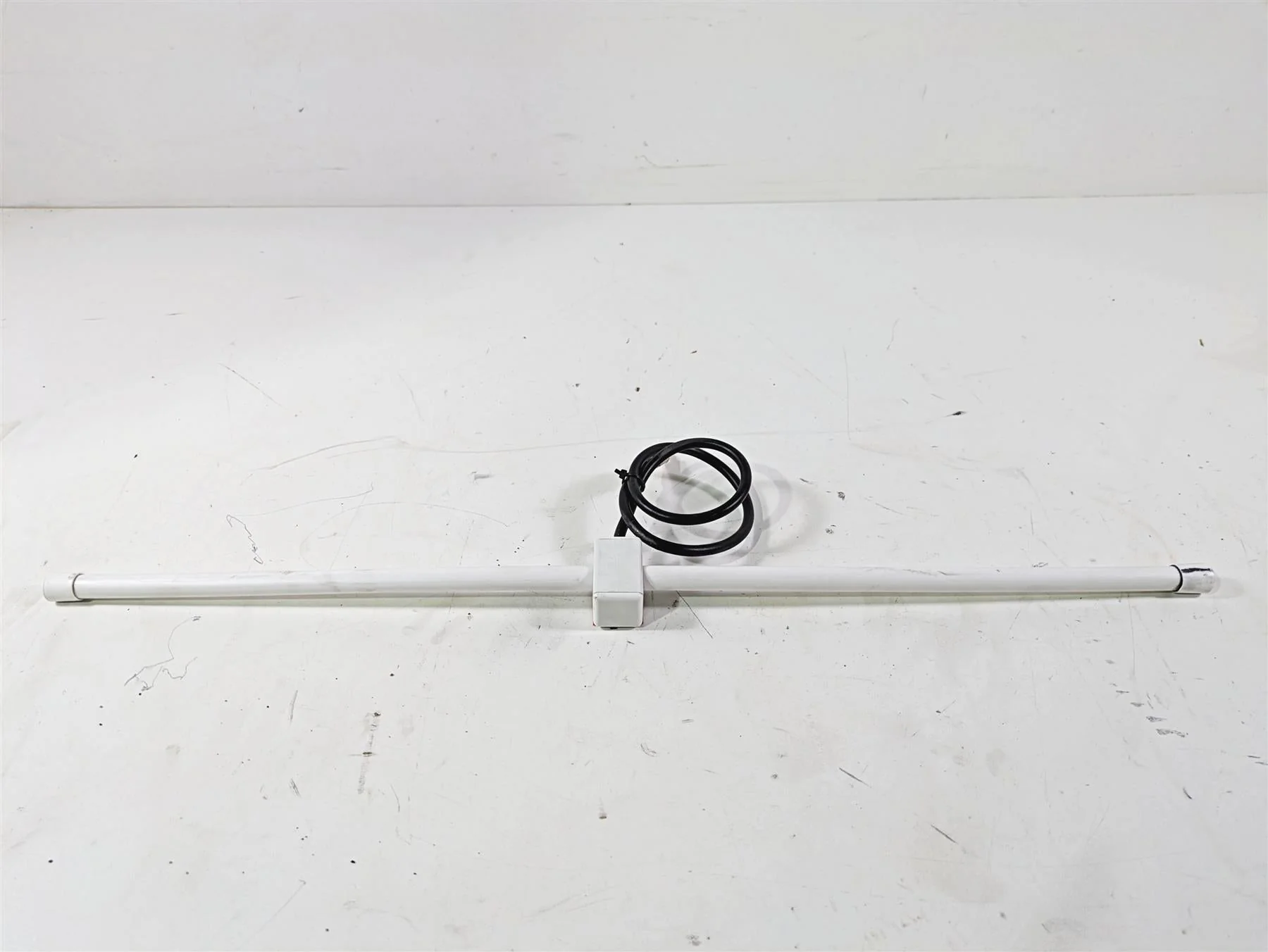 2008 Harley Touring FLHTCU E-Glide 105TH Universal Motorcycle Hidden White Radio Antenna - Image 4