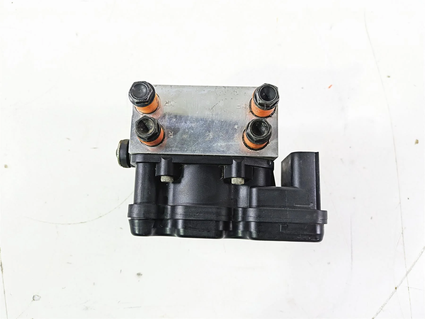 2008 Harley Touring FLHTP Electra Glide Abs Brake Pump Unit Module 40688-08 - Image 5