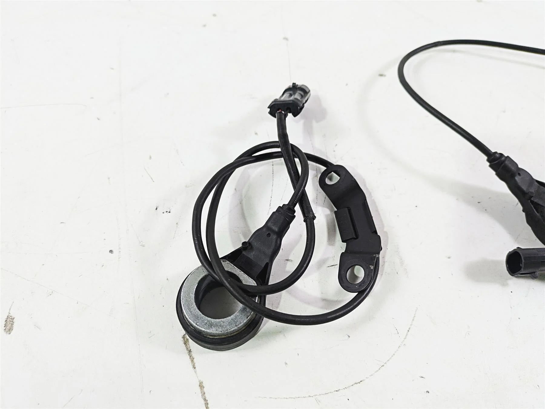 2008 Harley Touring FLHTP Electra Glide Abs Wheel Speed Sensor Set 40614-08 - Image 6