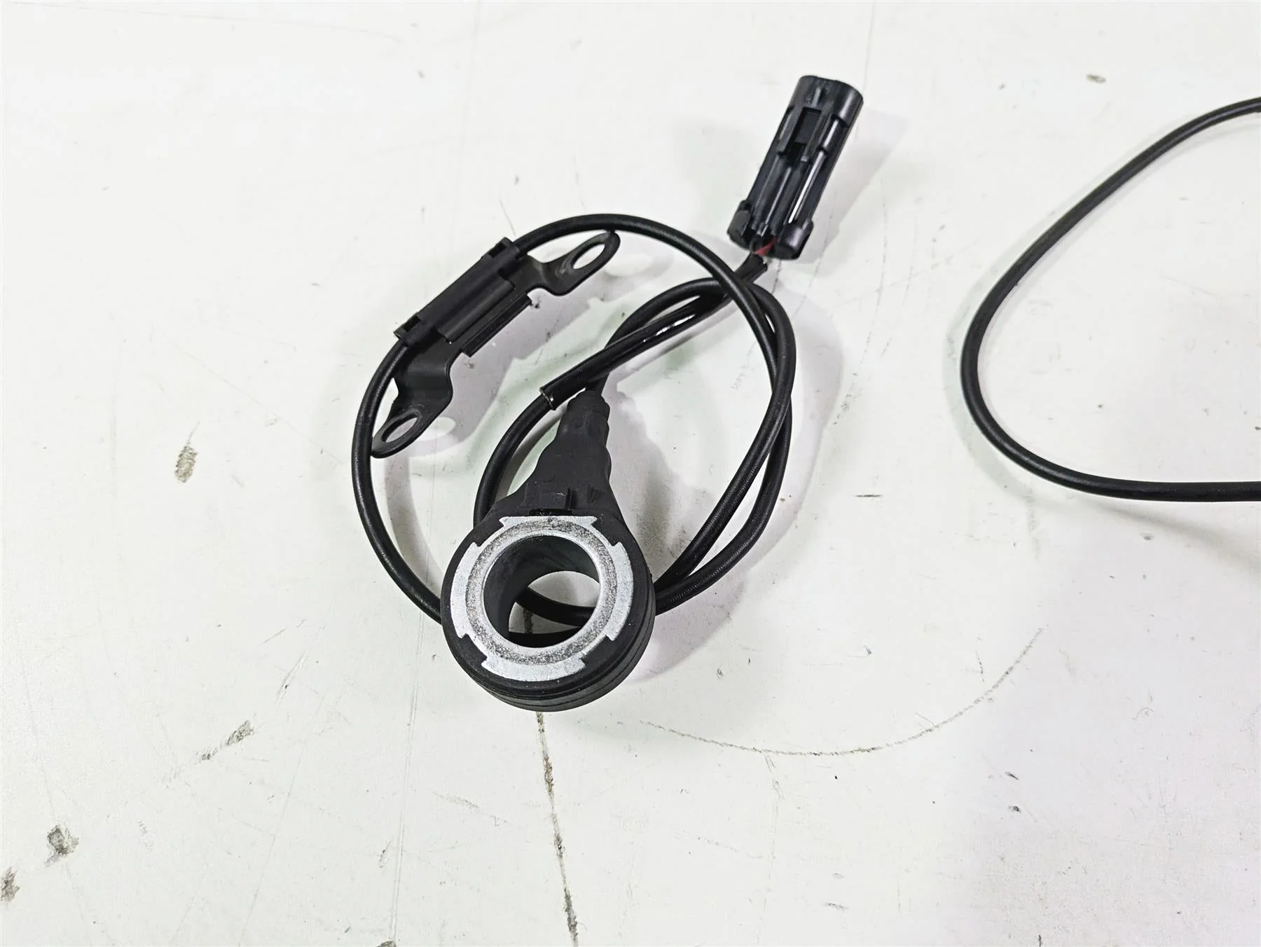 2008 Harley Touring FLHTP Electra Glide Abs Wheel Speed Sensor Set 40614-08 - Image 9