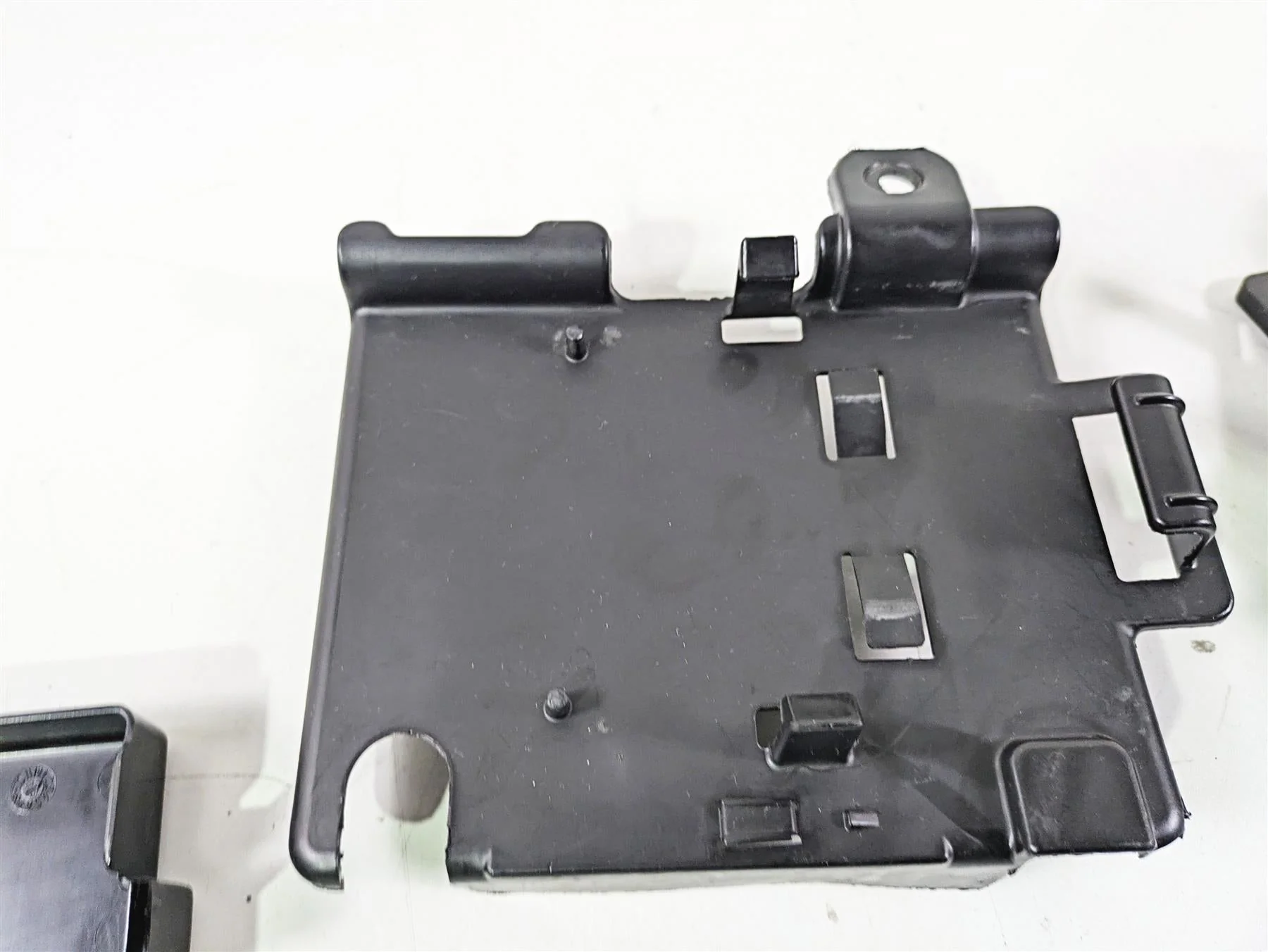 2008 Harley Touring FLHTP Electra Glide Electrical Wiring Holder Set 70344-08 - Image 7