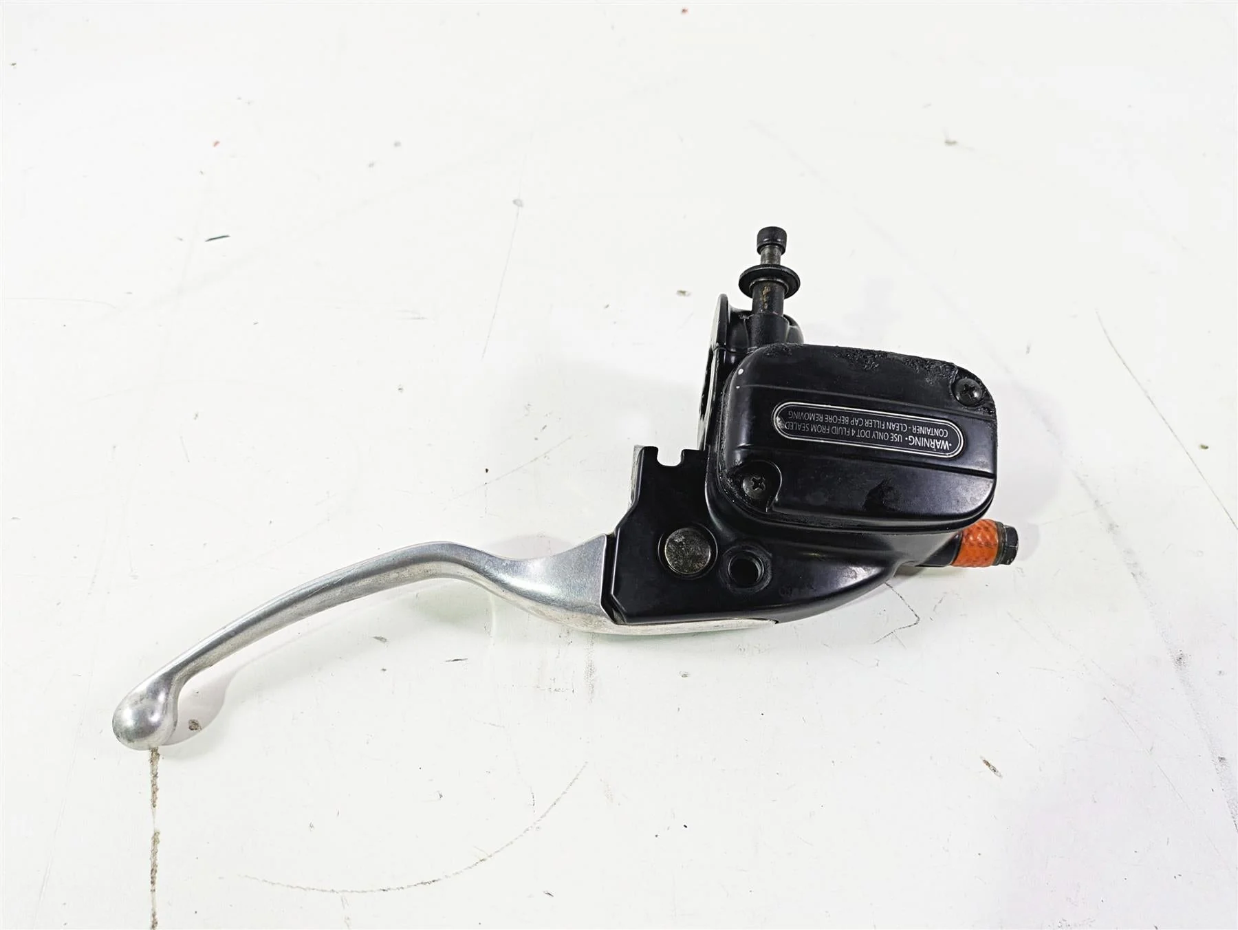 2008 Harley Touring FLHTP Electra Glide Front Brake Master Cylinder 44551-08F