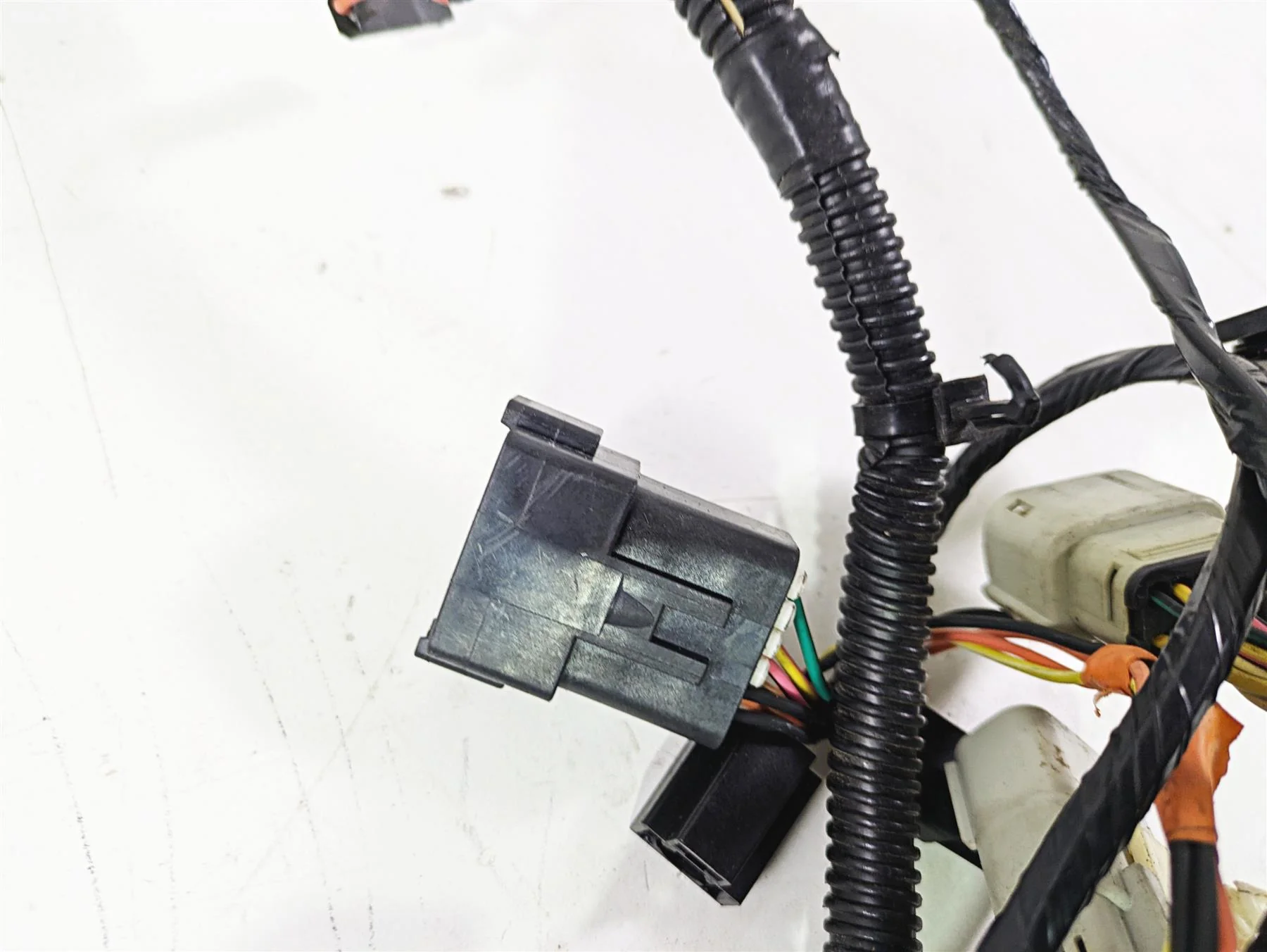 2008 Harley Touring FLHTP Electra Glide Front Fairing Wiring Harness 69552-08 - Image 12