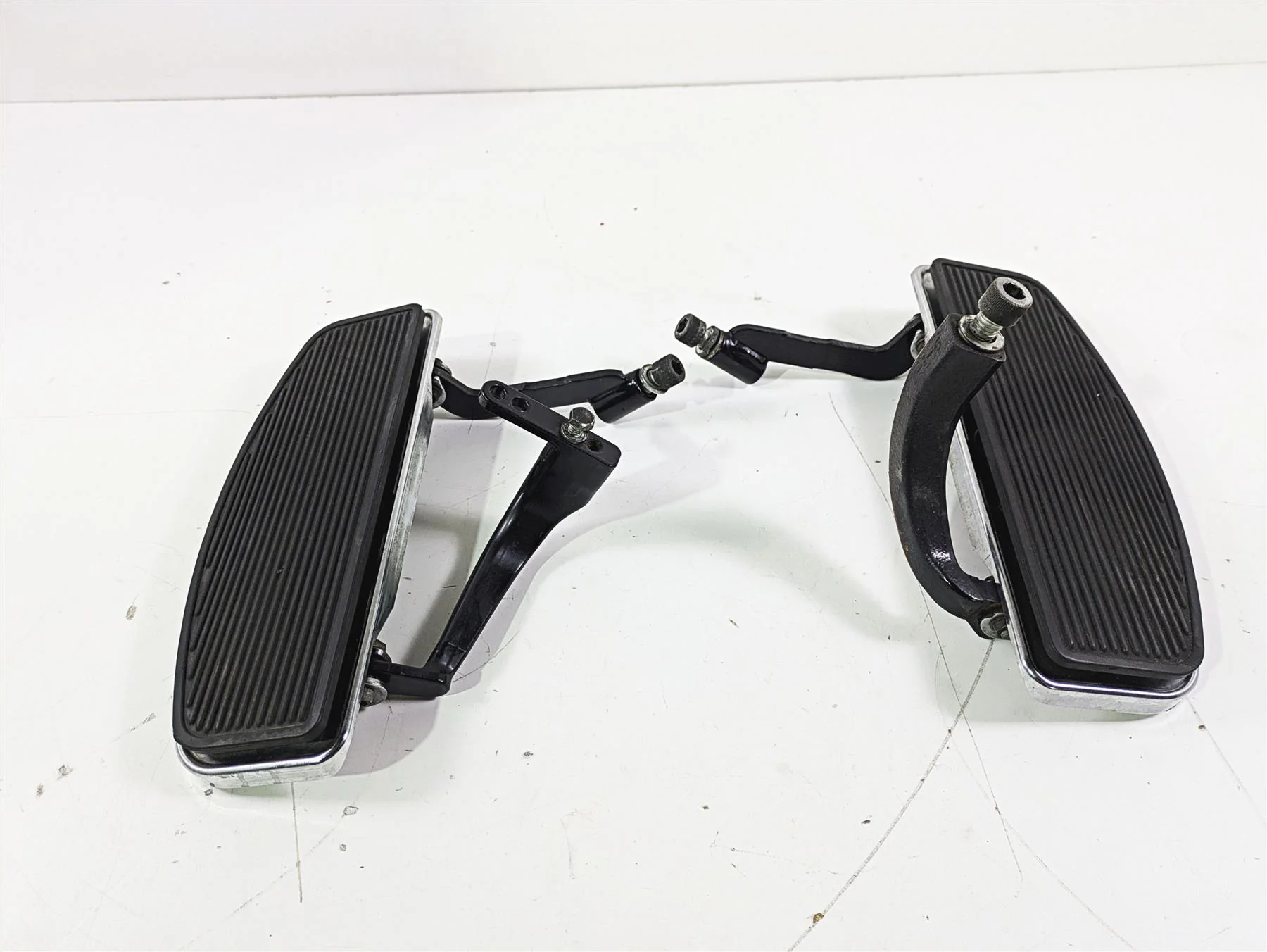 2008 Harley Touring FLHTP Electra Glide Front Foot Floor Board Set 50621-06A