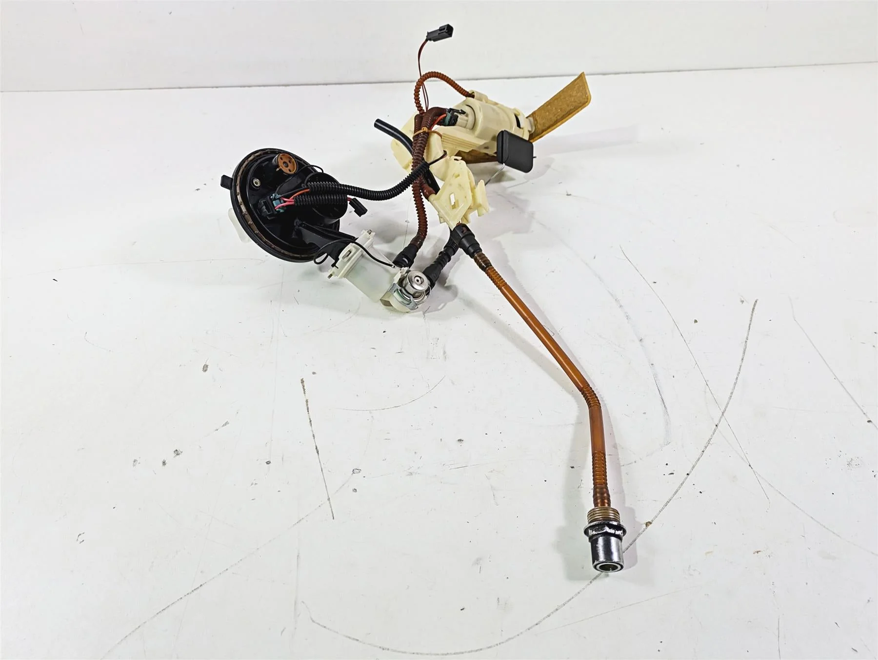 2008 Harley Touring FLHTP Electra Glide Fuel Gas Petrol Pump - Tested 75069-08D - Image 2