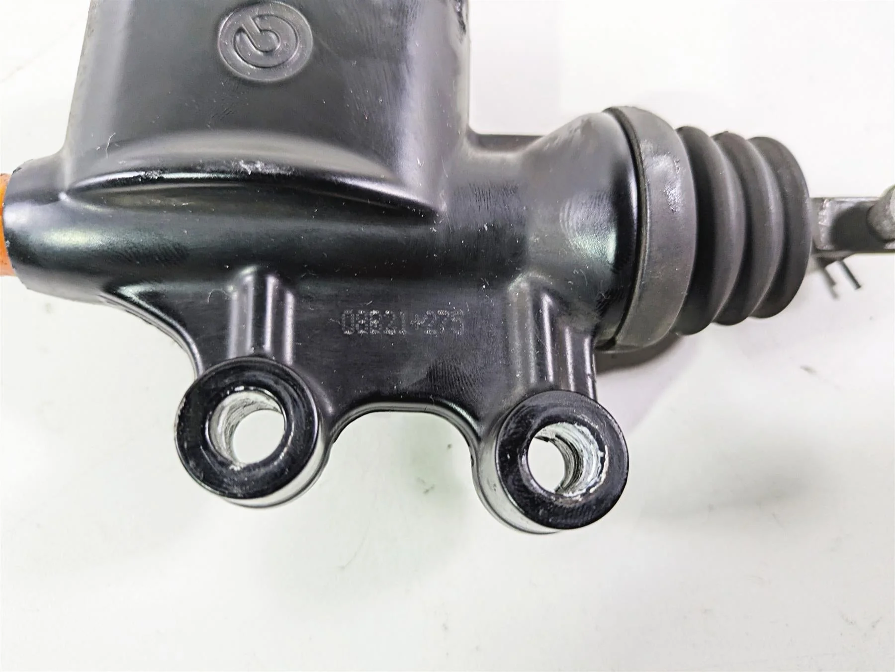 2008 Harley Touring FLHTP Electra Glide Rear Brake Master Cylinder 41700028A - Image 11
