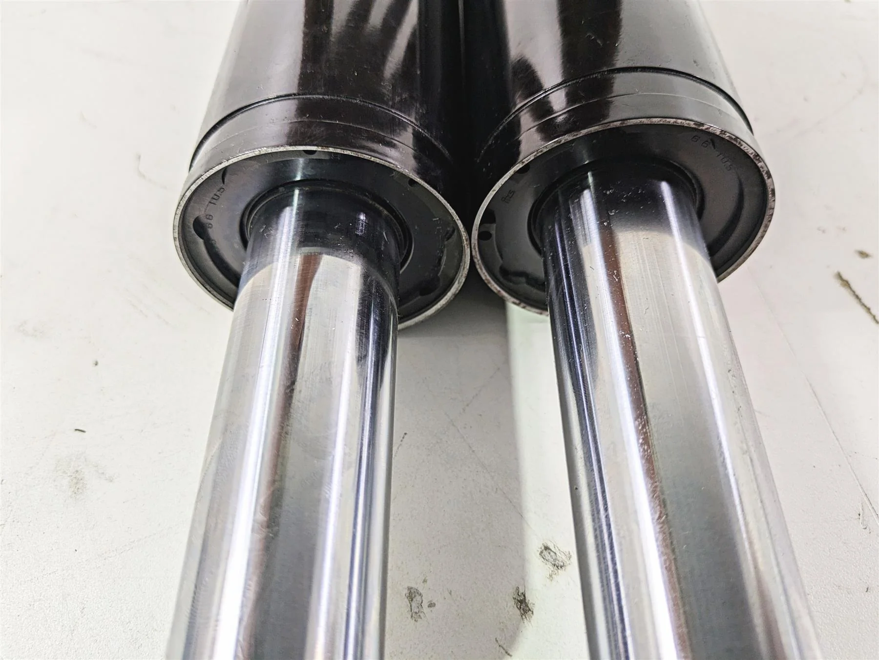 2008 Harley Touring FLHTP Electra Glide Rear Shock Damper Set 13" 54565-97C - Image 11