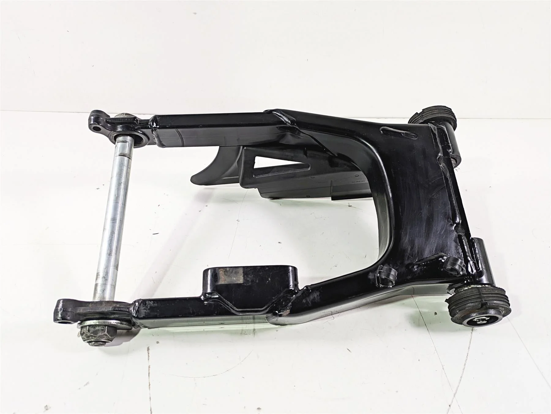 2008 Harley Touring FLHTP Electra Glide Rear Swingarm Swing Arm 47549-02A