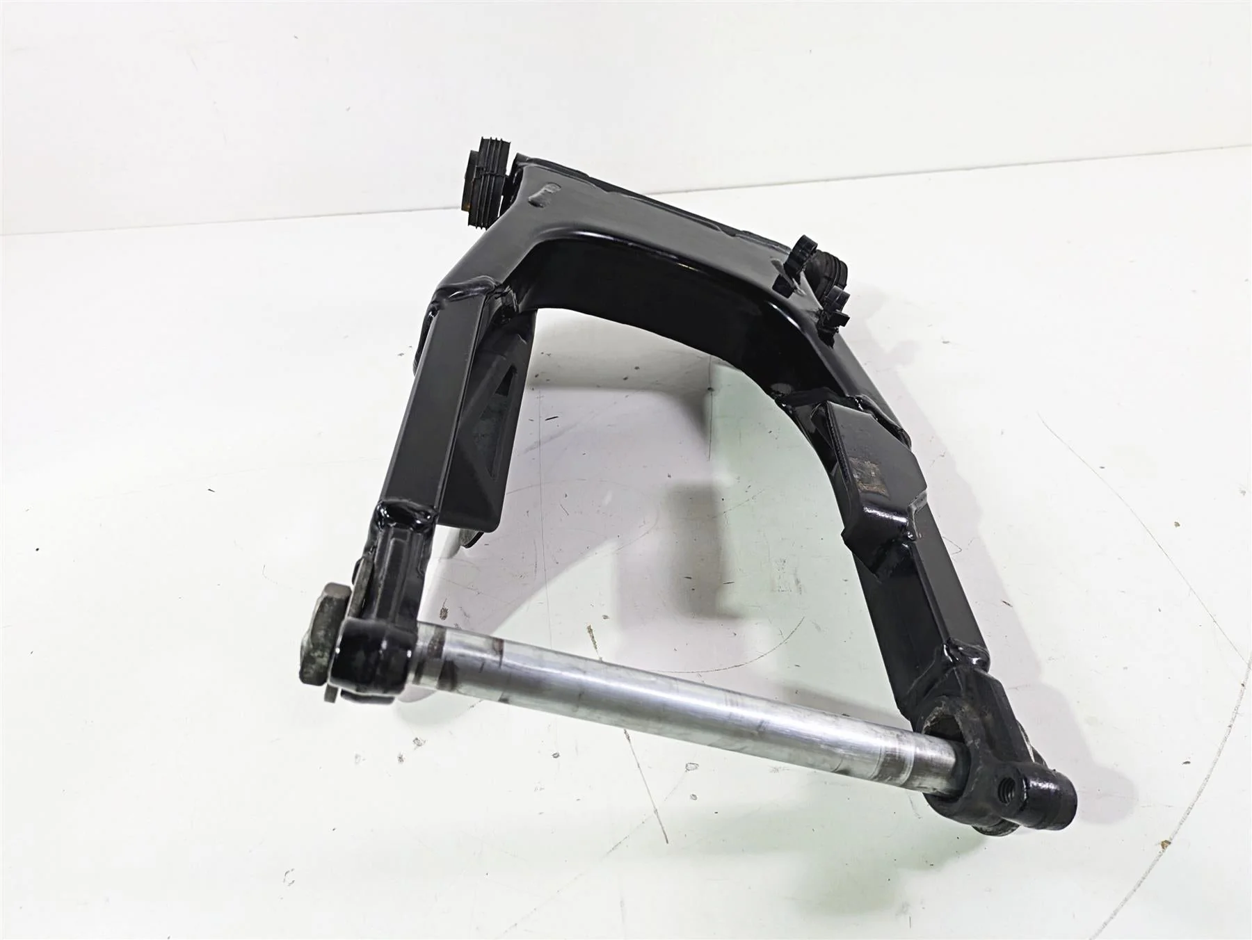 2008 Harley Touring FLHTP Electra Glide Rear Swingarm Swing Arm 47549-02A - Image 5