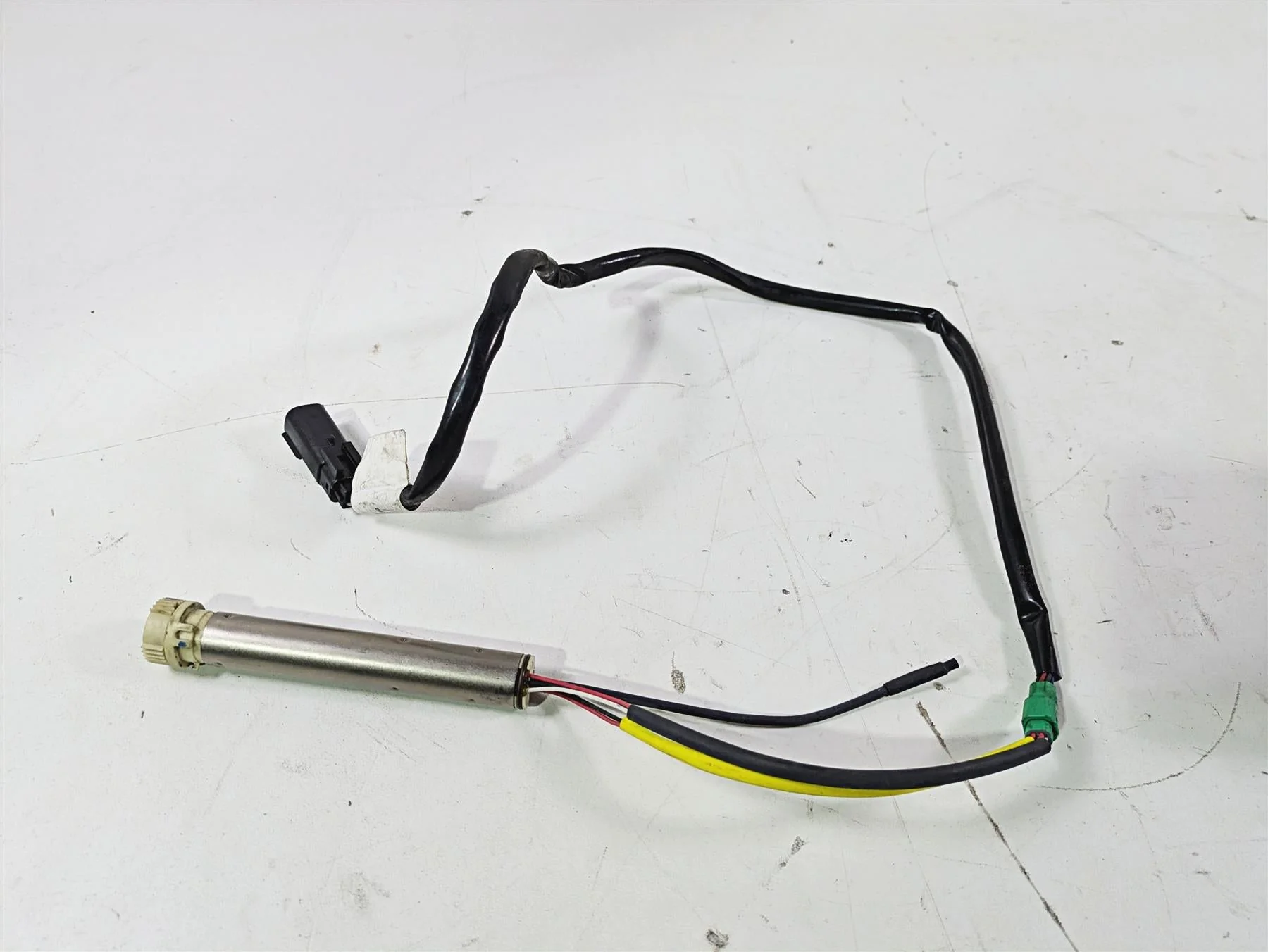 2008 Harley Touring FLHTP Electra Glide Ride By Wire Throttle Sensor 32305-08B - Image 2