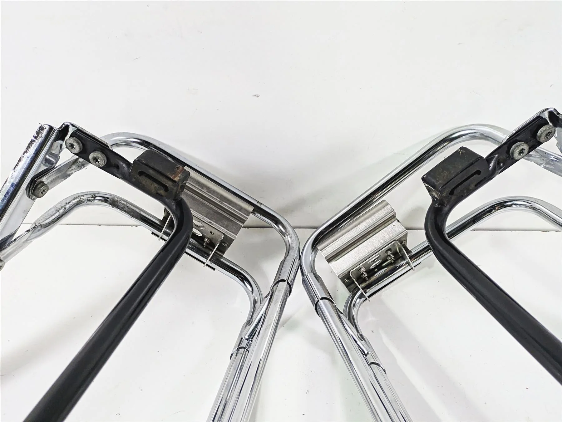 2008 Harley Touring FLHTP Electra Glide Saddlebag Guard Rail Set 49188-97 - Image 7