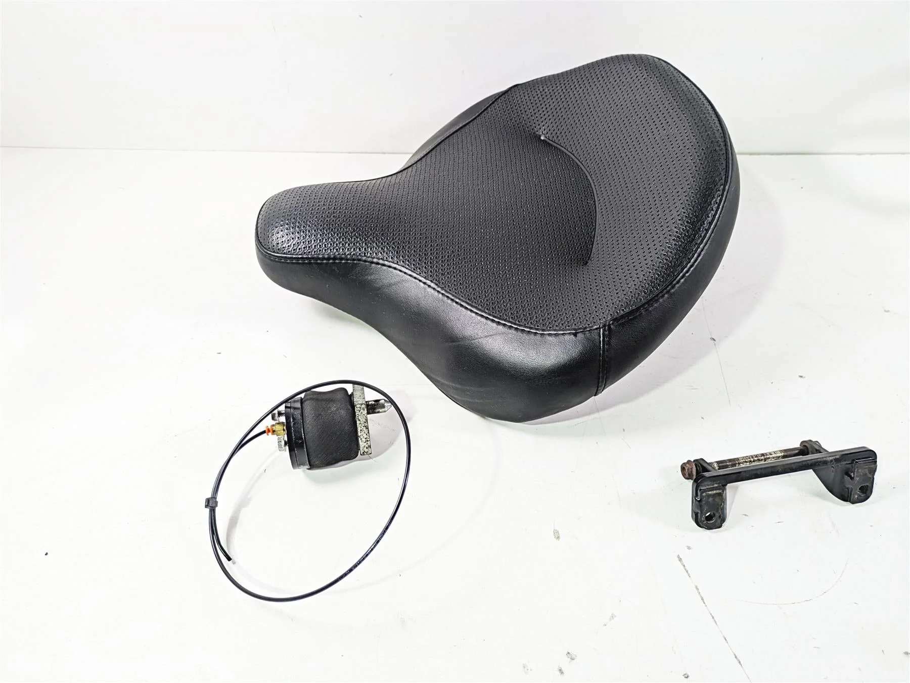 2008 Harley Touring FLHTP Electra Glide Seat Saddle +  Air Spring 52242-83E