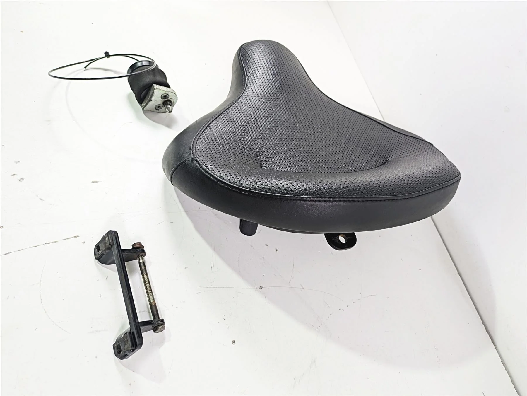 2008 Harley Touring FLHTP Electra Glide Seat Saddle +  Air Spring 52242-83E - Image 11