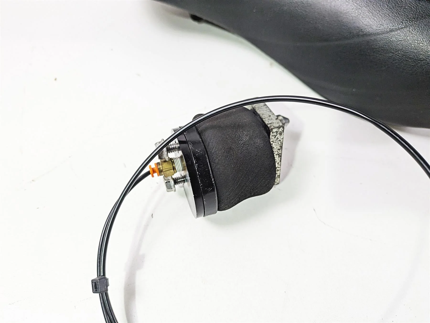 2008 Harley Touring FLHTP Electra Glide Seat Saddle +  Air Spring 52242-83E - Image 4