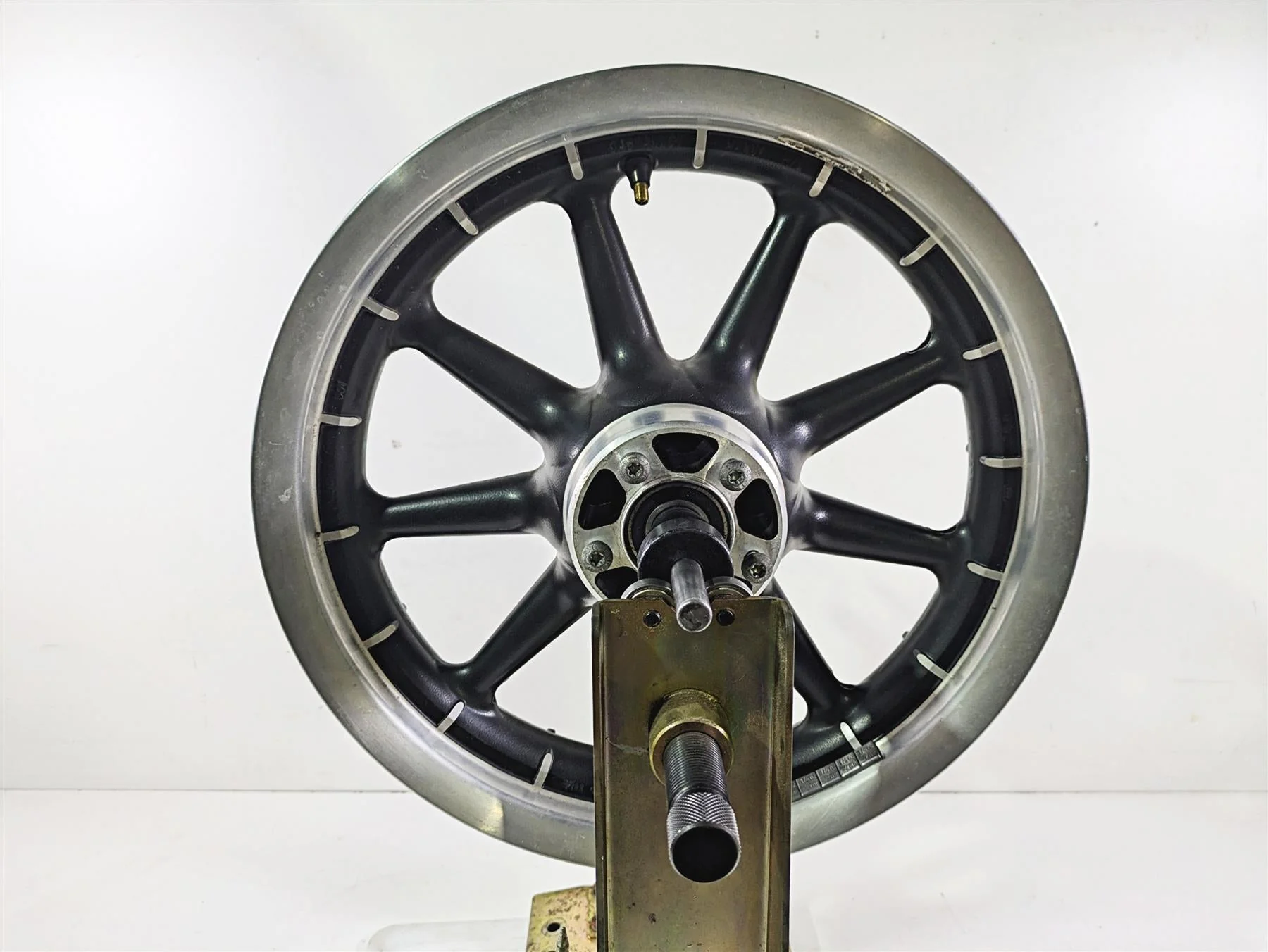 2008 Harley Touring FLHTP Electra Glide Straight 16x3 Front Wheel Rim 43493-00