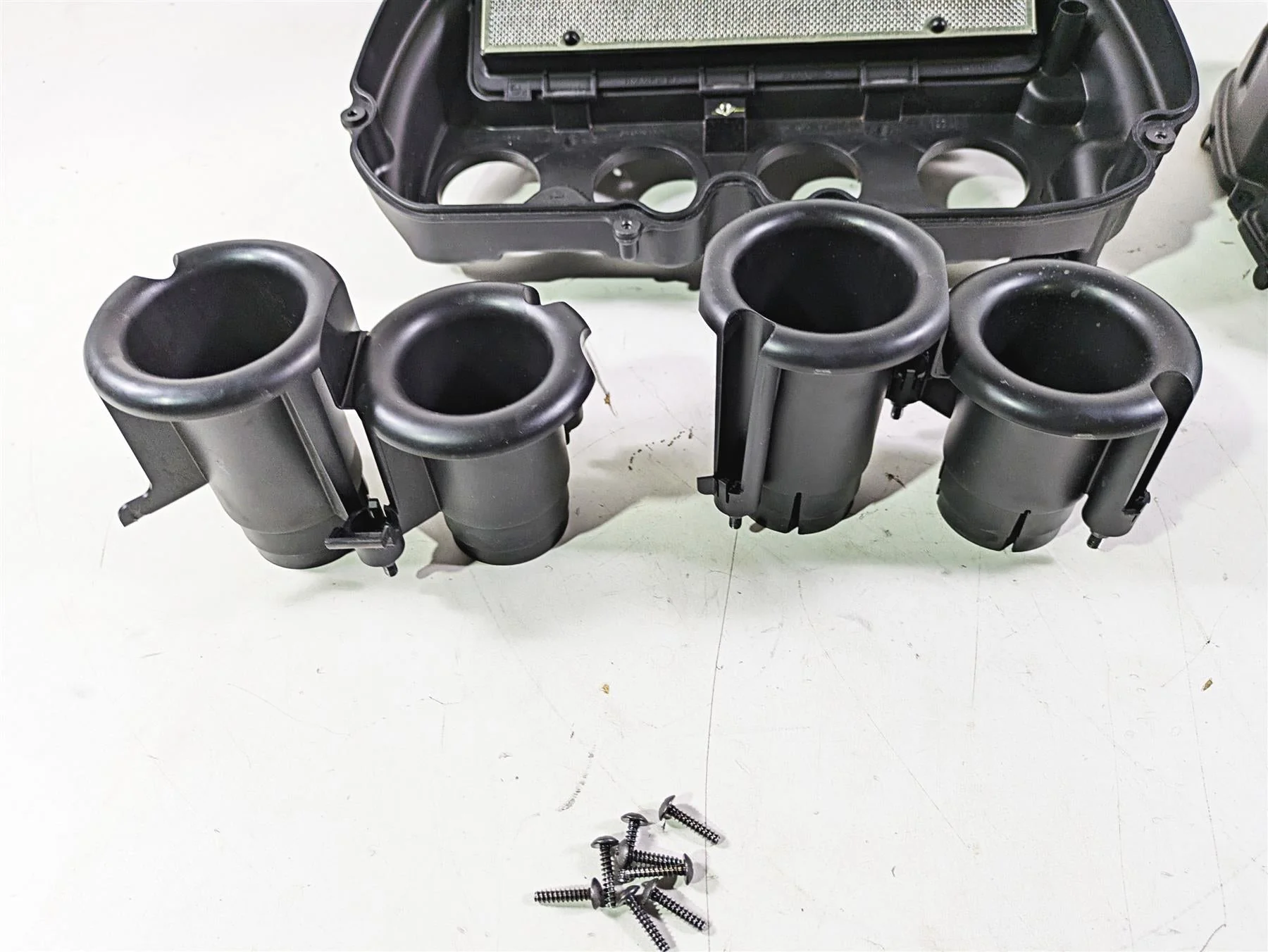 2008 Honda CBR1000RR SC59 Air Box Filter & Upper Injectors -Read 17220-MFL-000 - Image 2