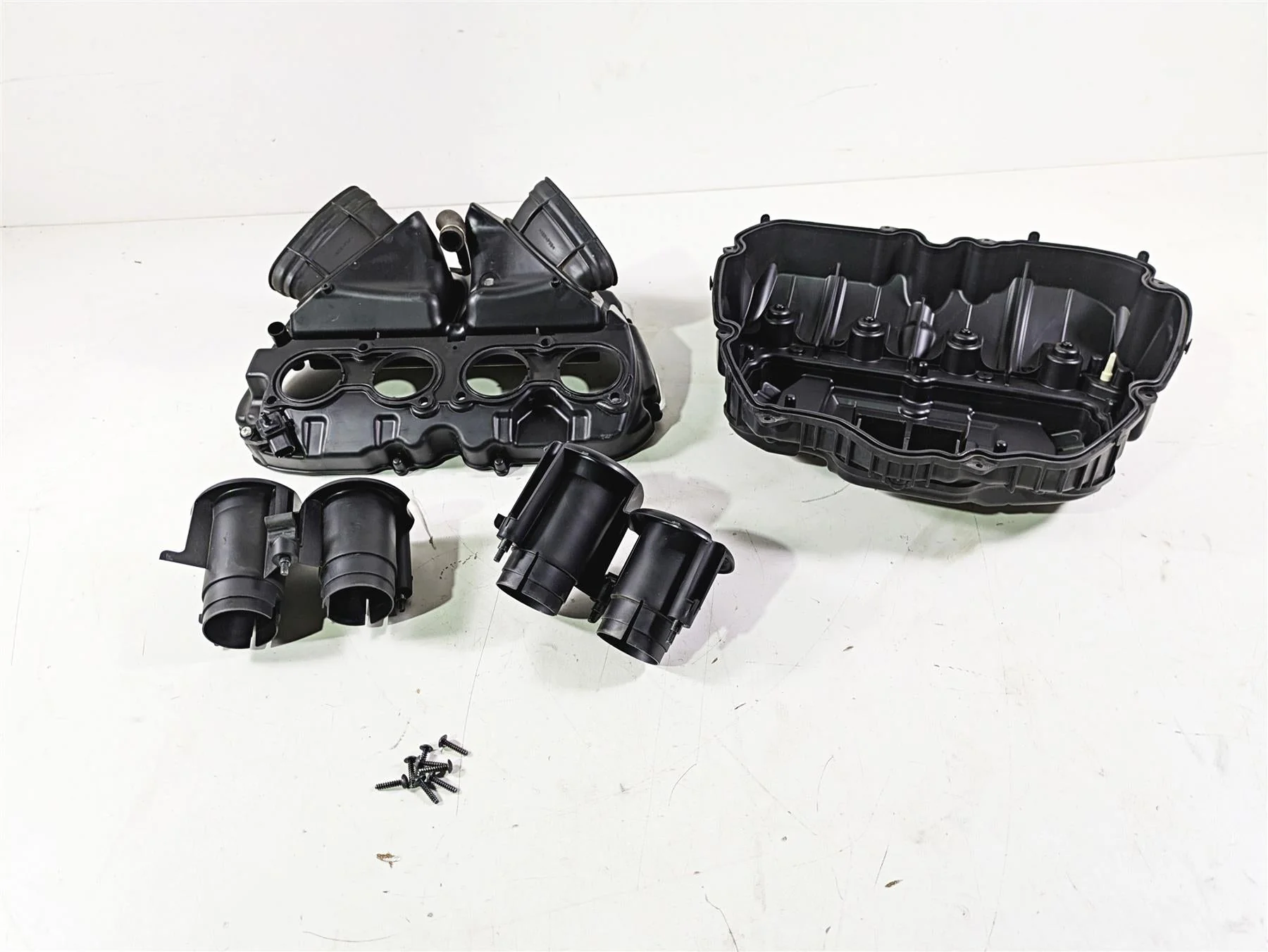 2008 Honda CBR1000RR SC59 Air Box Filter & Upper Injectors -Read 17220-MFL-000 - Image 7