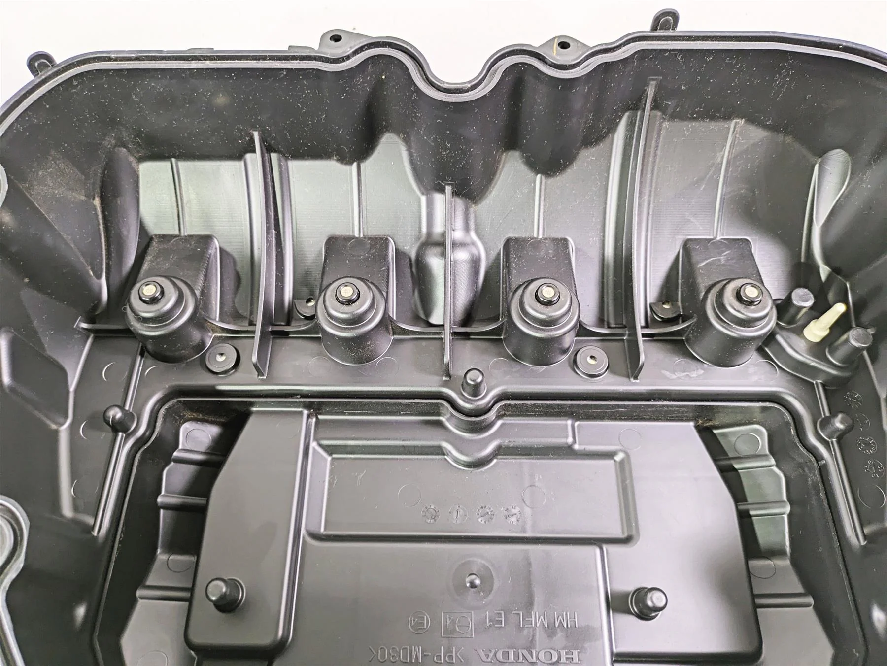 2008 Honda CBR1000RR SC59 Air Box Filter & Upper Injectors -Read 17220-MFL-000 - Image 8