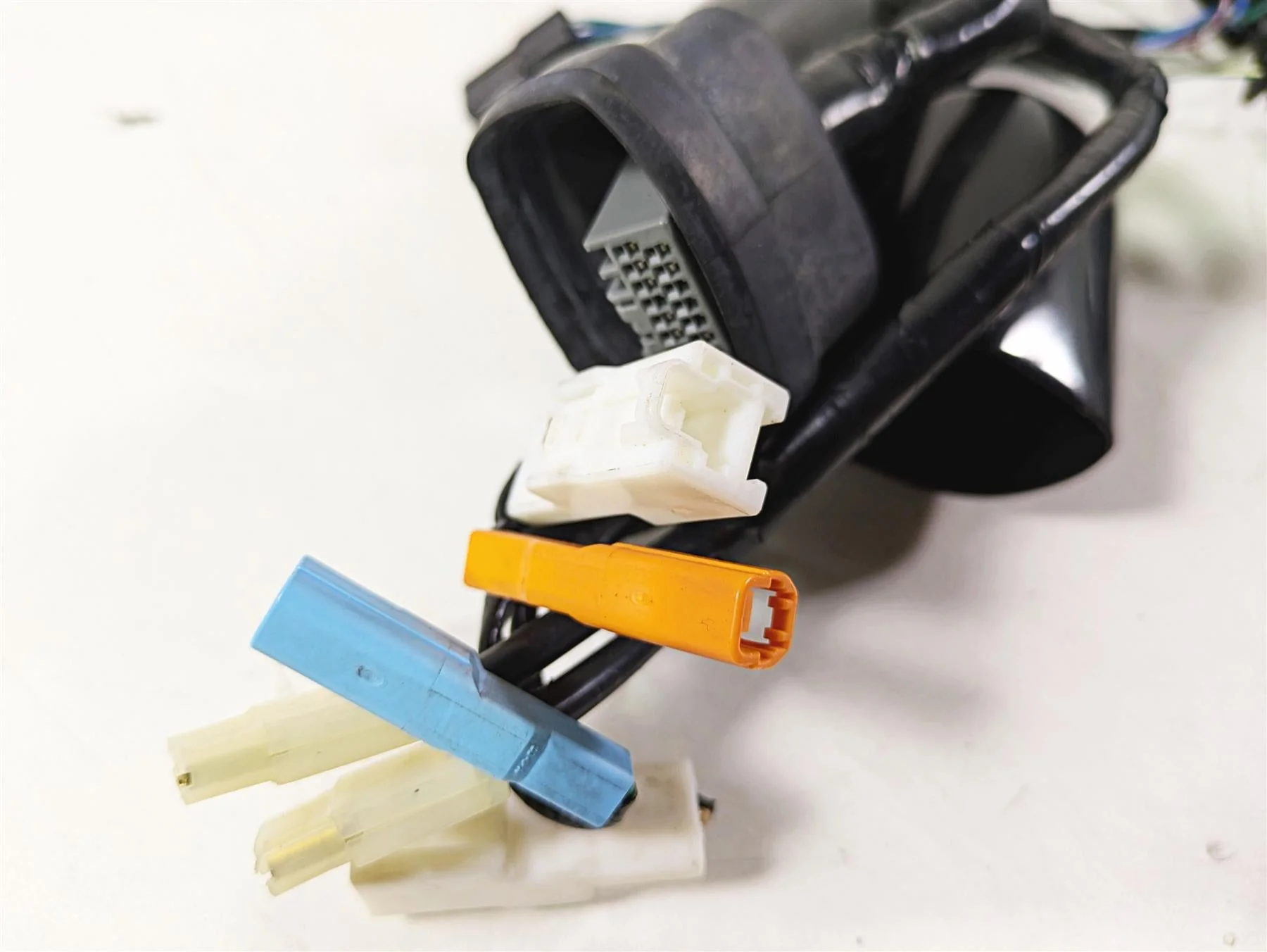 2008 Honda CBR1000RR SC59 Front Gauges Wiring & Fall Sensor 32103-MFL-670 - Image 8