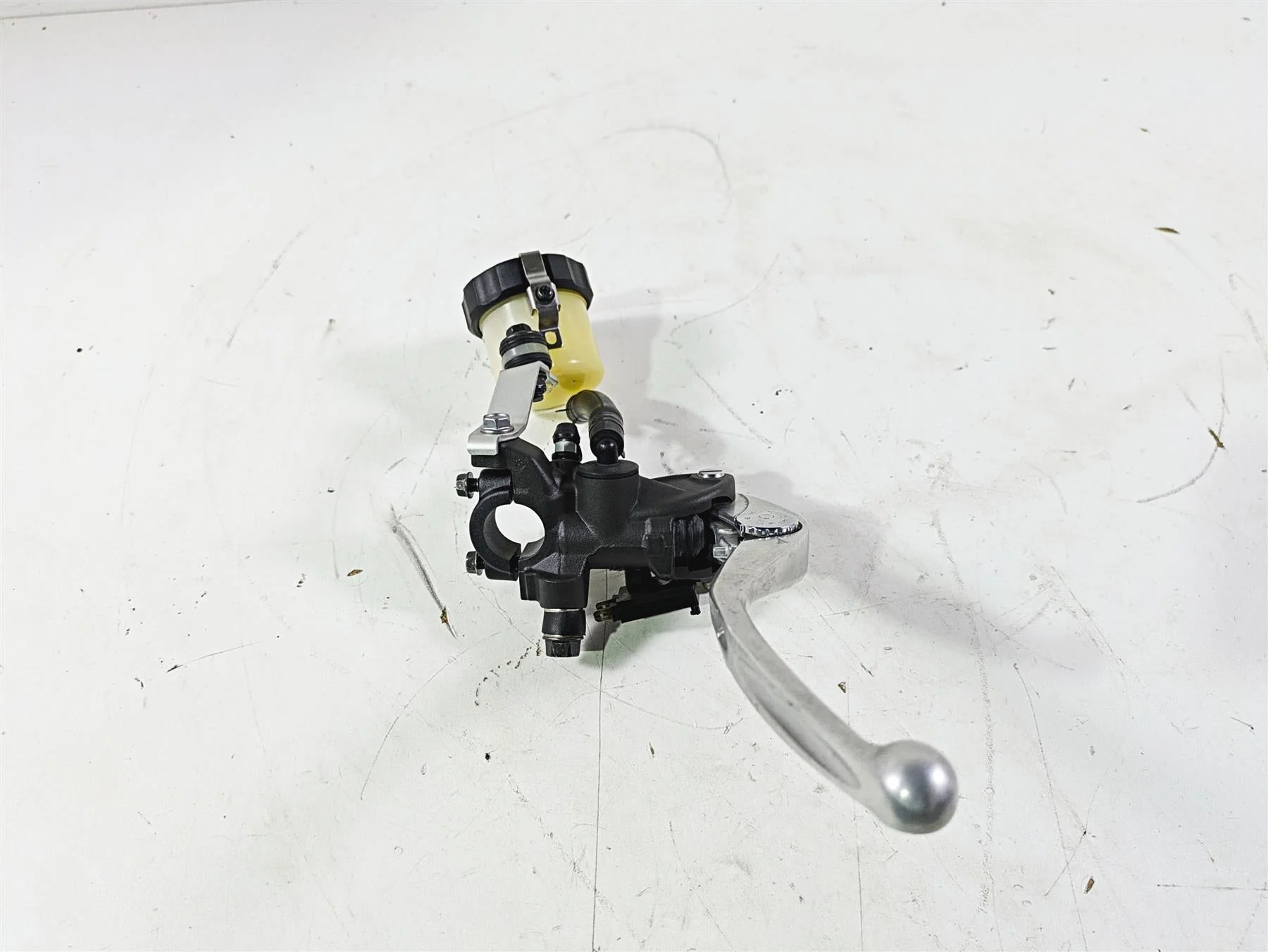 2008 Honda CBR1000RR SC59 Front Radial Brake Master Cylinder 45510-MFL-305 - Image 2