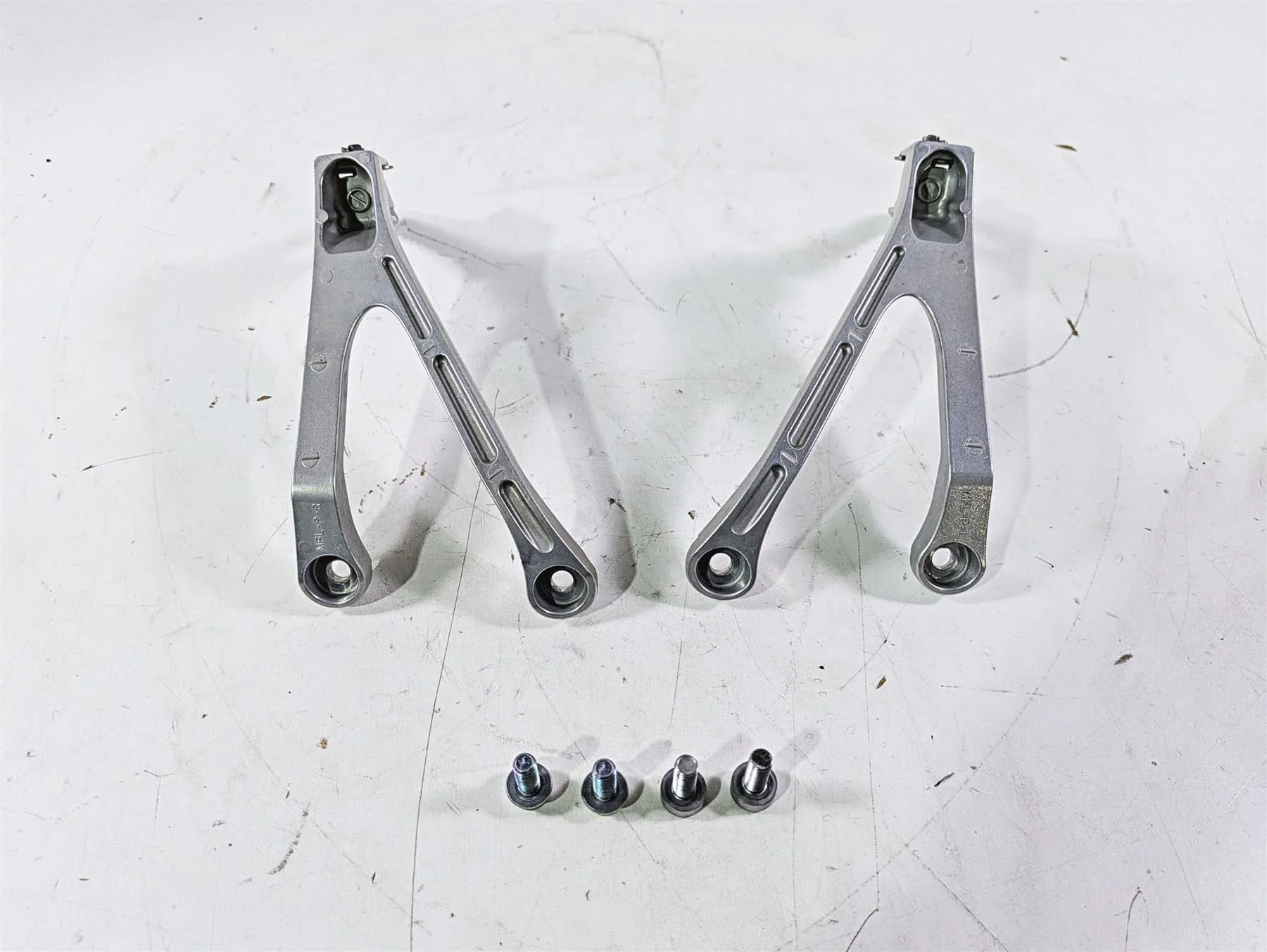 2008 Honda CBR1000RR SC59 Rear Passenger Footpeg Set 50750-MFL-000 50760-MFL-000 - Image 8
