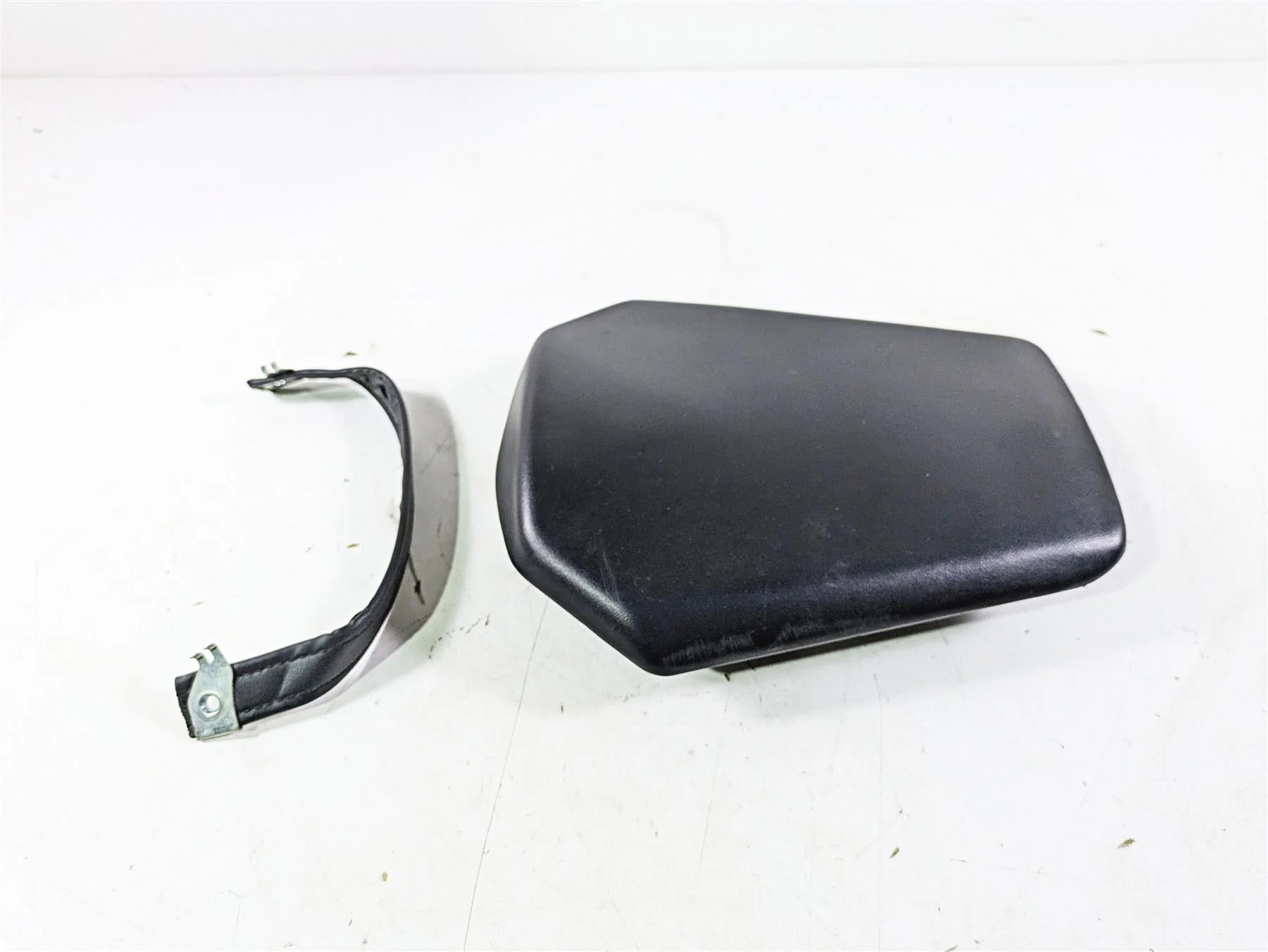 2008 Honda CBR1000RR SC59 Rear Passenger Saddle Seat - No Tears 77300-MFL-003